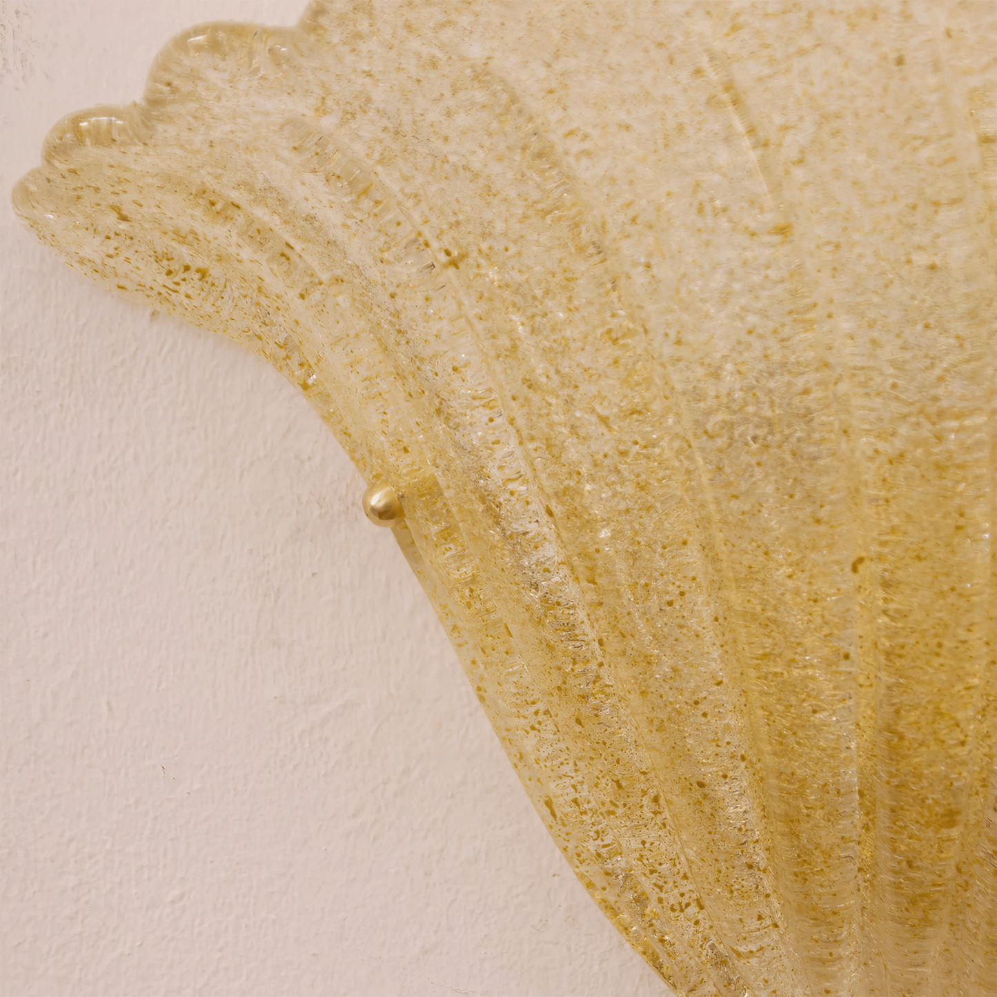 Scallop Edge Glass Wall Lamp - YIOSI