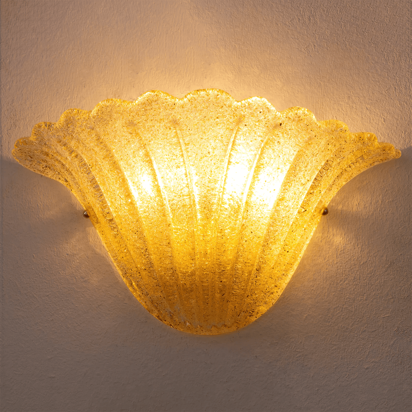 Scallop Edge Glass Wall Lamp - YIOSI