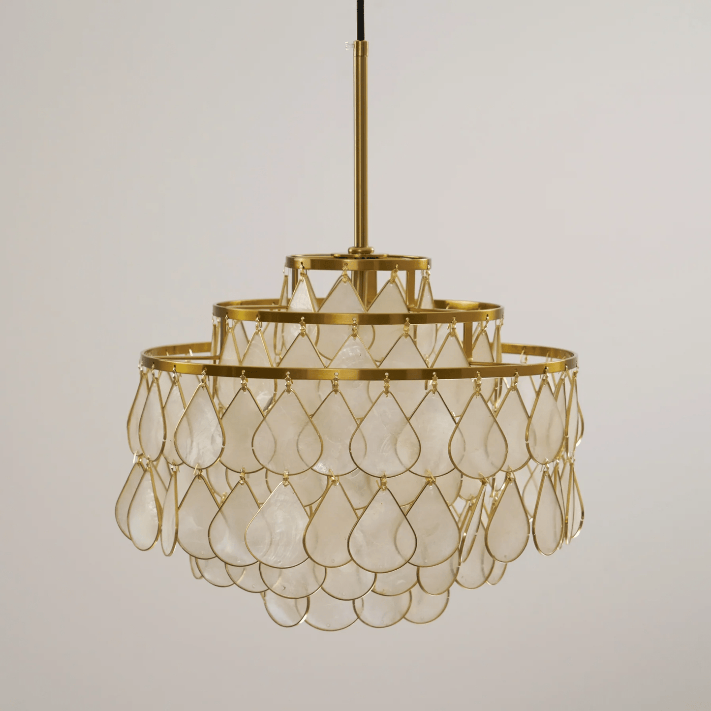 Teardrops Shell Chandelier - YIOSI