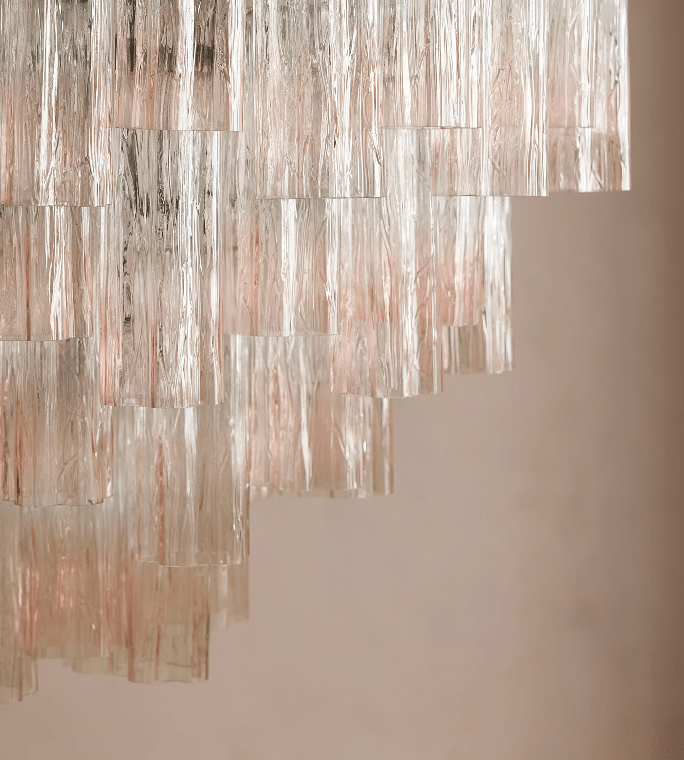 Chiara Chandelier - YIOSI