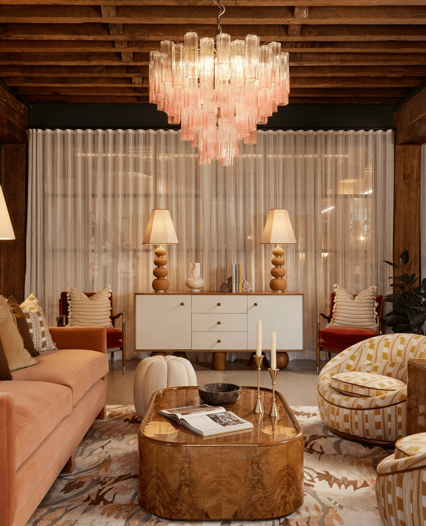 Chiara Chandelier - YIOSI