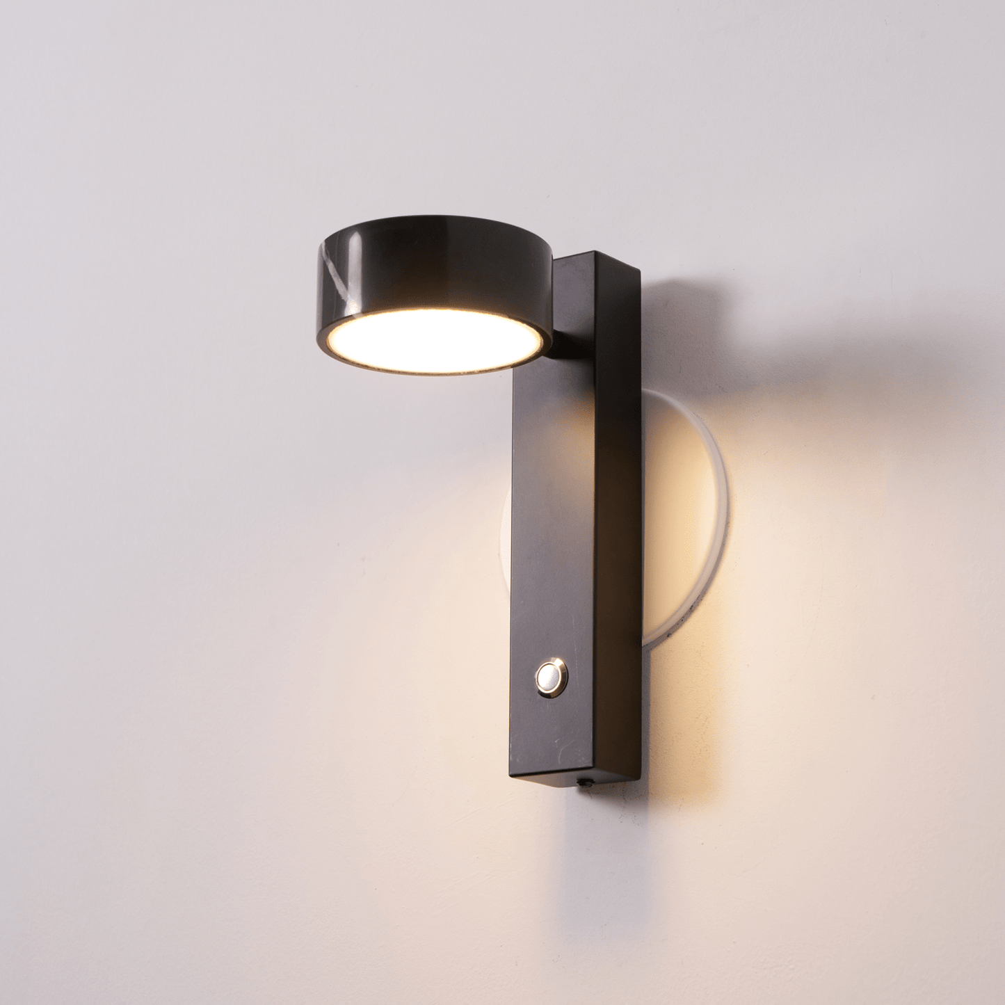 Traviso Solo Wall Sconce - YIOSI