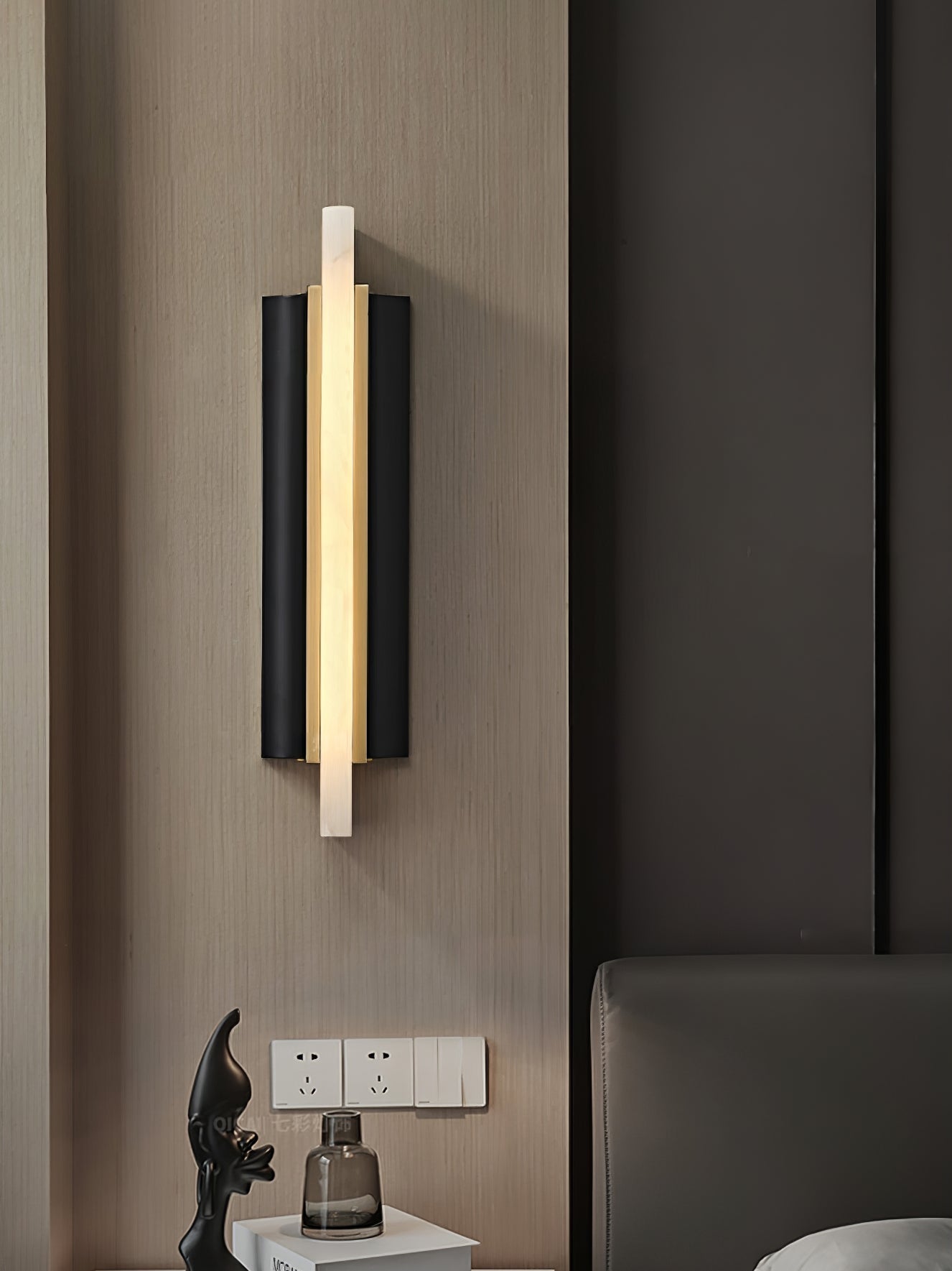 Alabaster Blade Wall Sconce - YIOSI