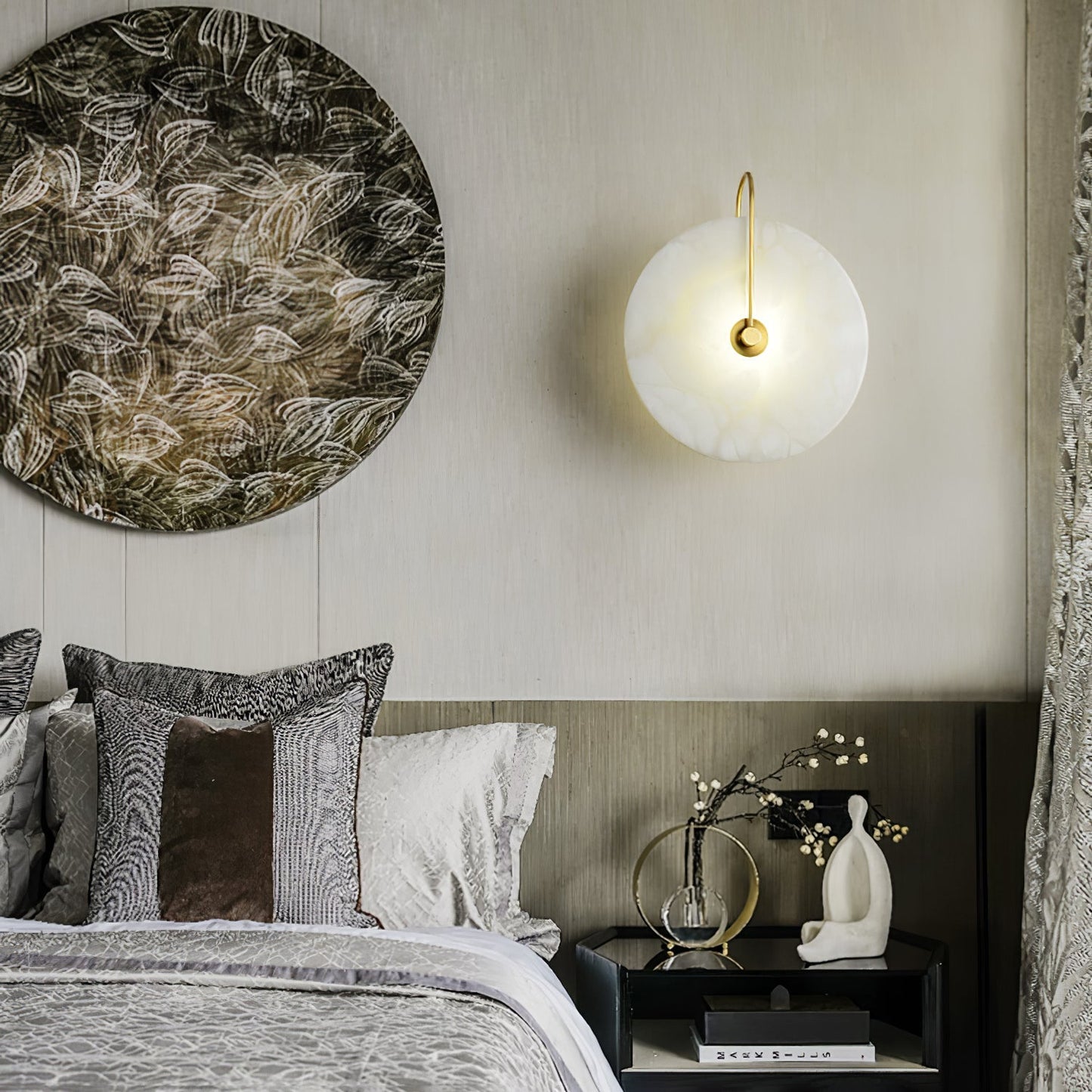 Vakkerlight Alabaster LED Wall Lamp with Gold Black Finish