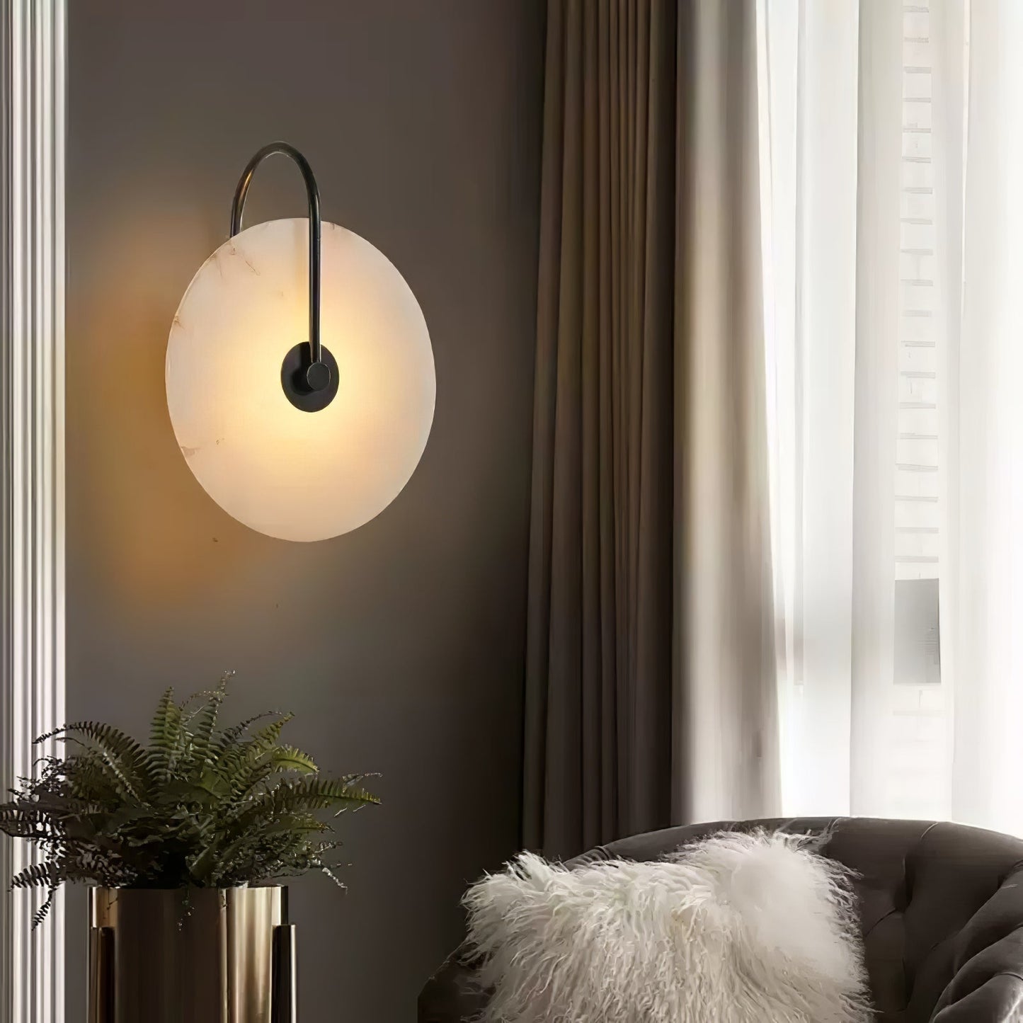 Vakkerlight Alabaster LED Wall Lamp with Gold Black Finish