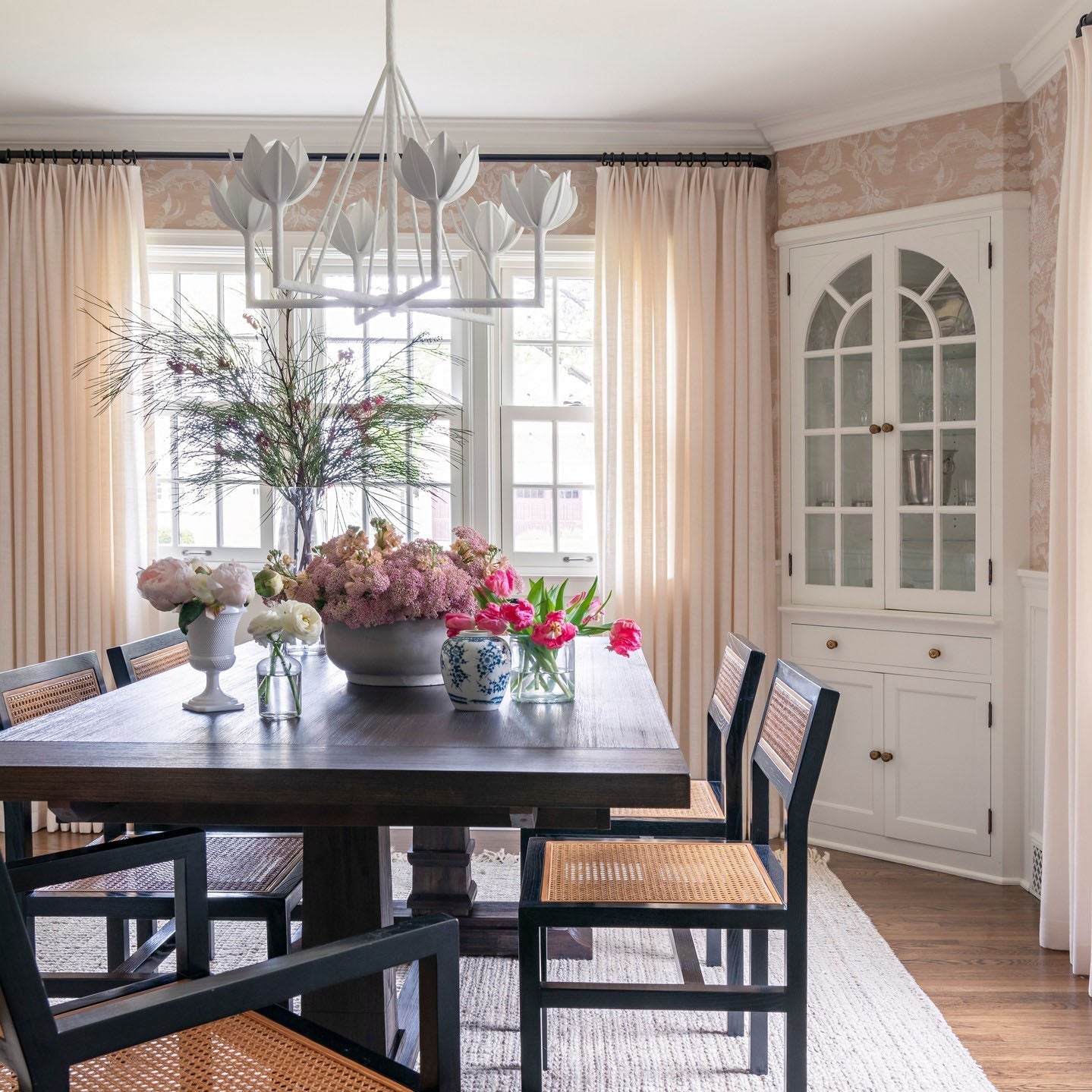 Alberto Lotus Bloom Chandelier - YIOSI