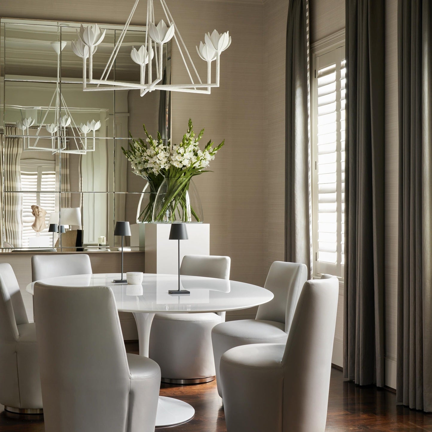 Alberto Lotus Bloom Chandelier - YIOSI