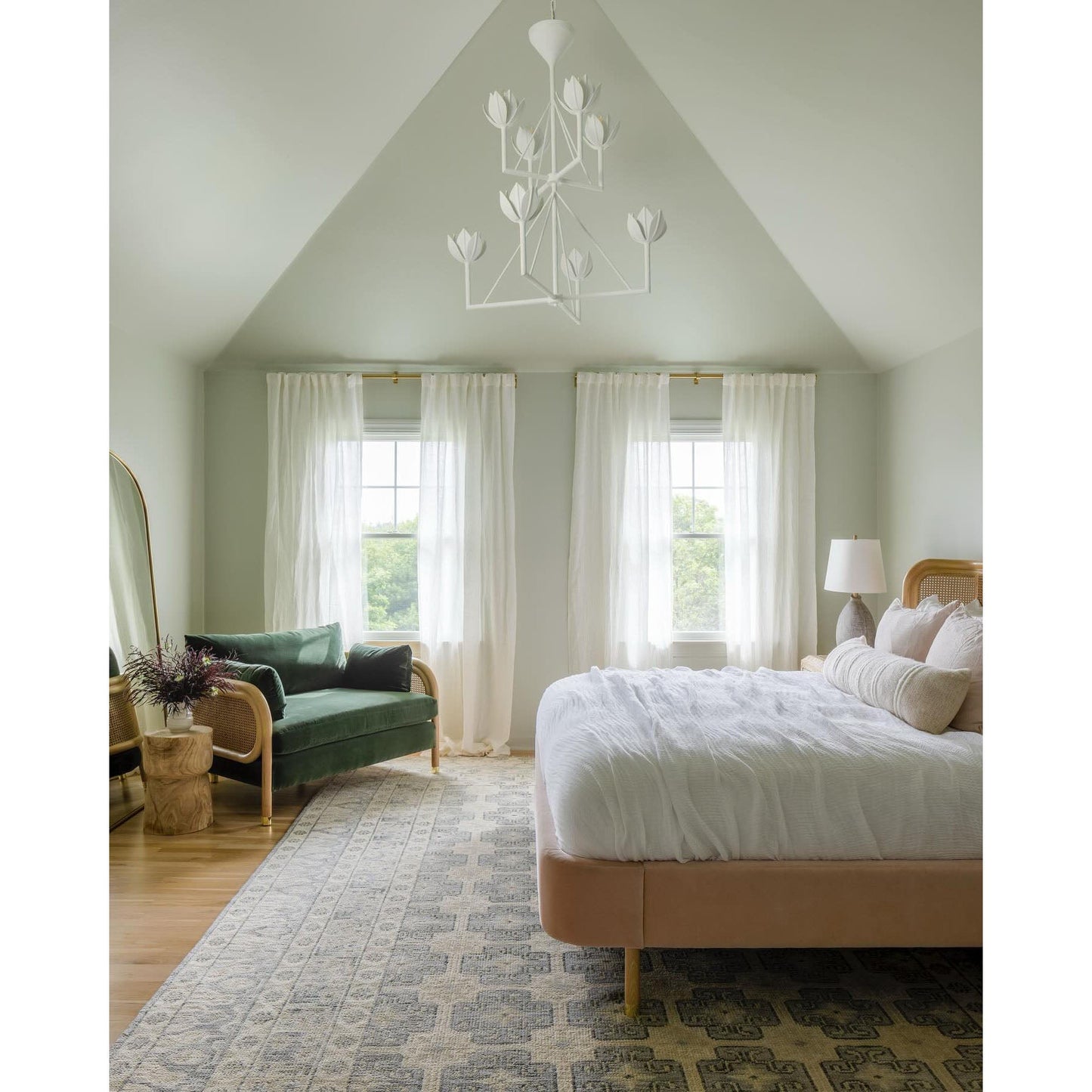 Alberto Lotus Bloom Chandelier - YIOSI