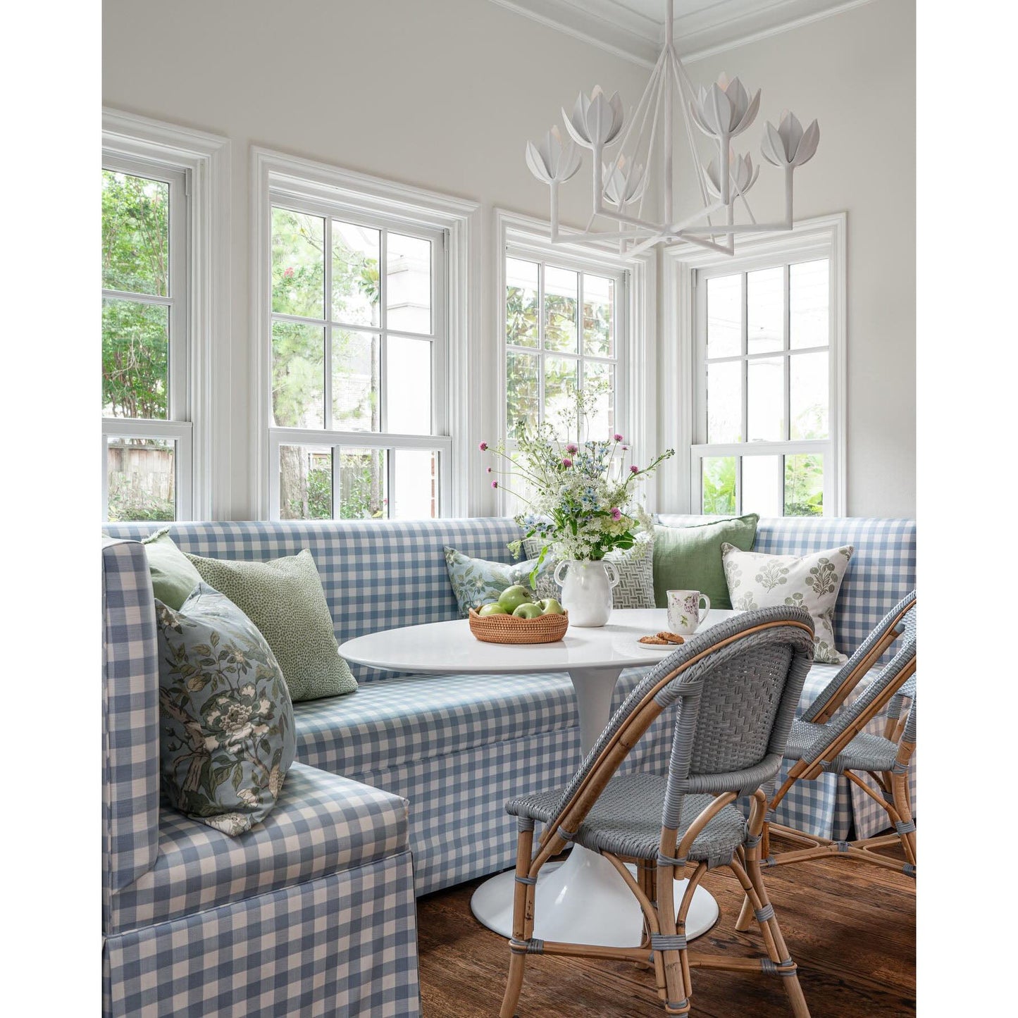 Alberto Lotus Bloom Chandelier - YIOSI