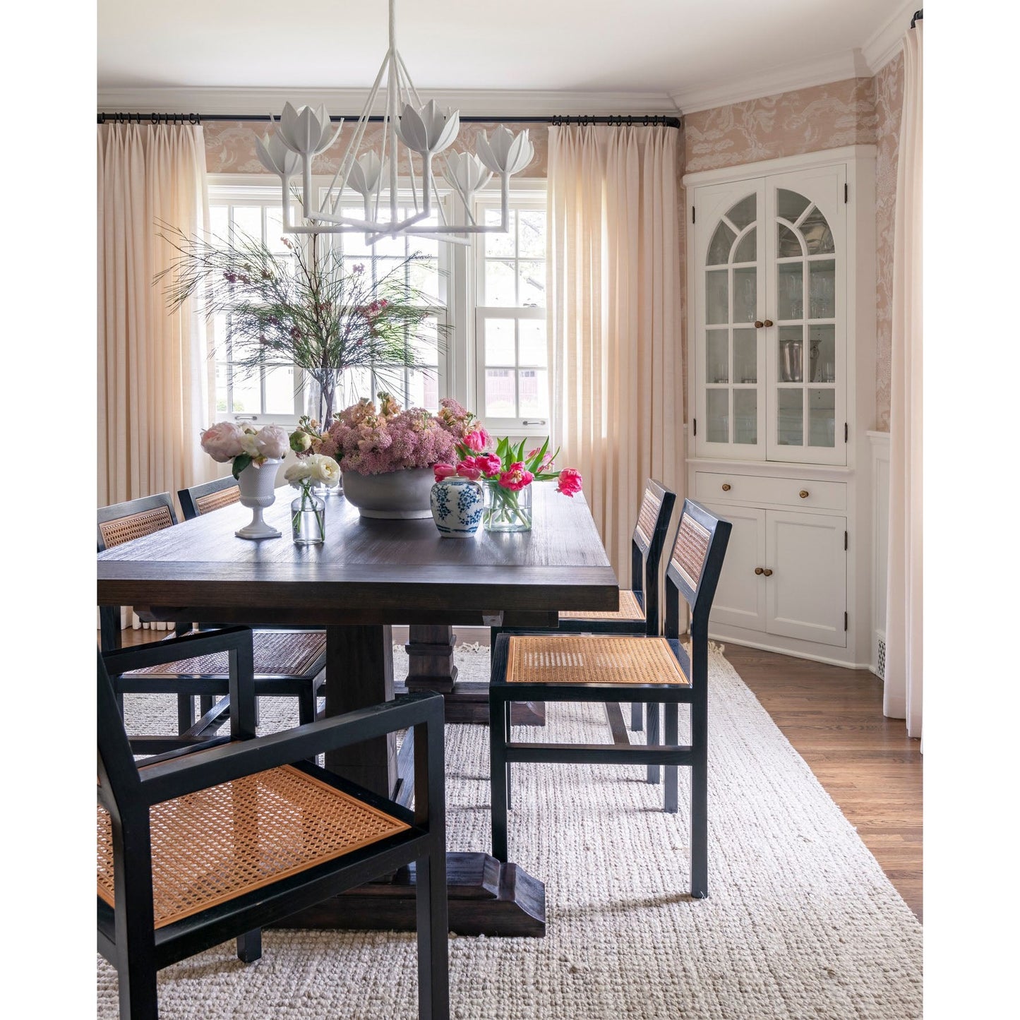 Alberto Lotus Bloom Chandelier - YIOSI