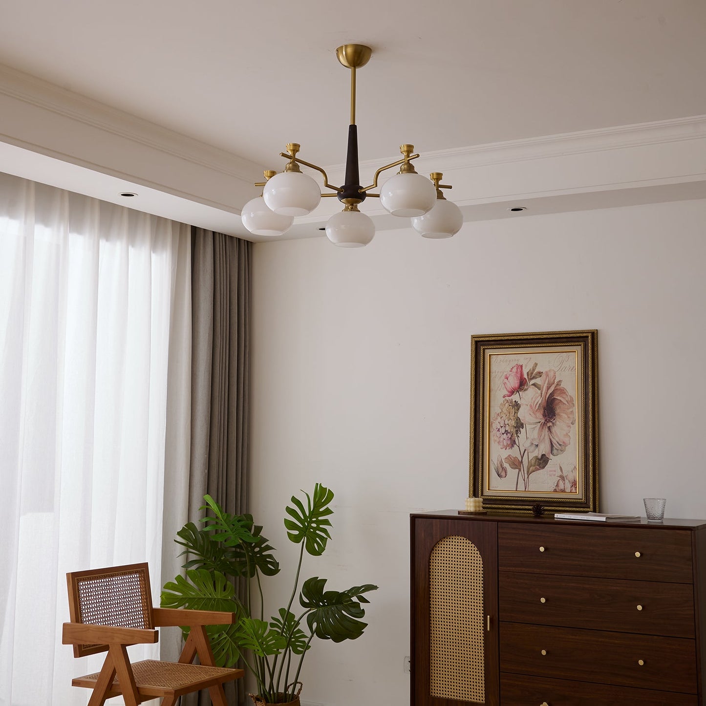 Alistair Sphere Chandelier - YIOSI