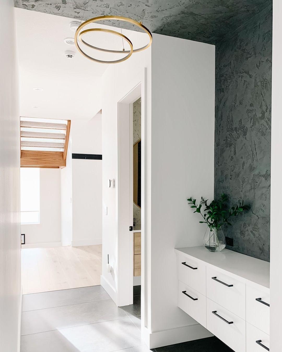 Ampersand Chandelier - YIOSI