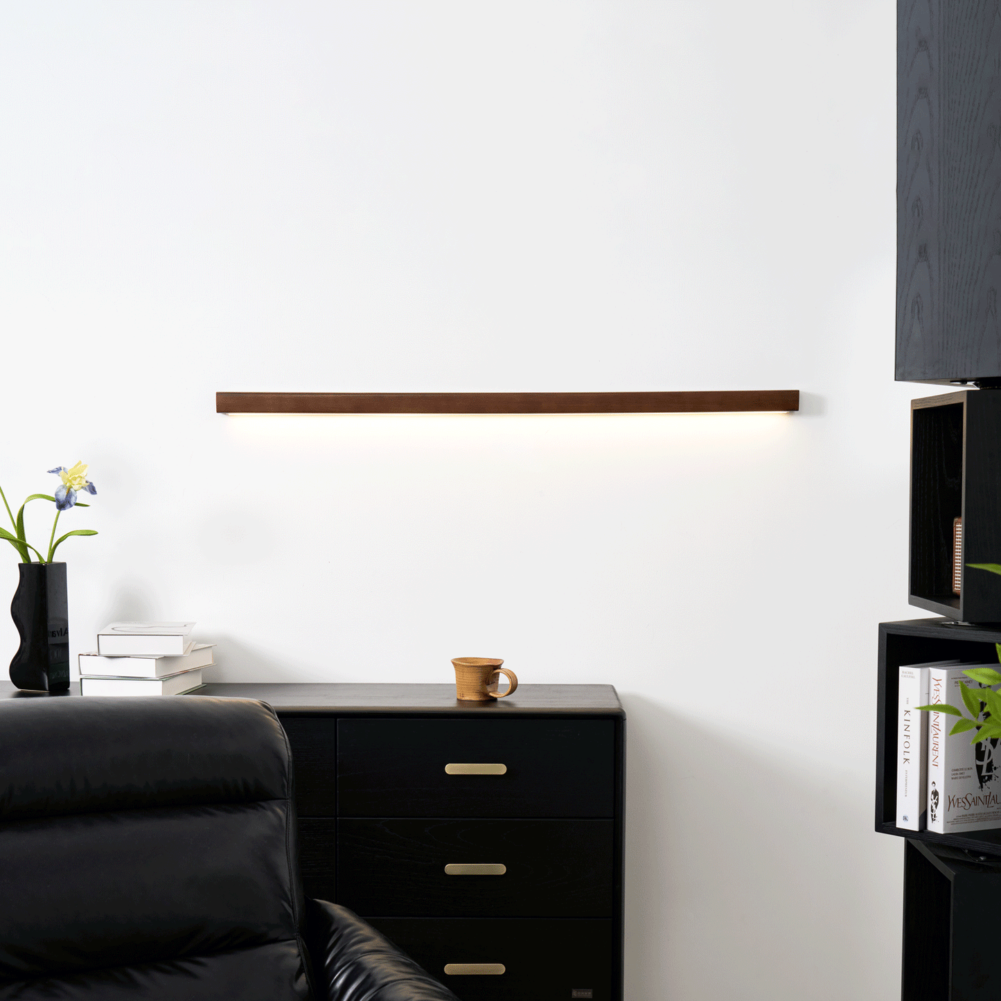 Arlo Linear Wood Wall Light – Natural Warmth Slim Modern Design