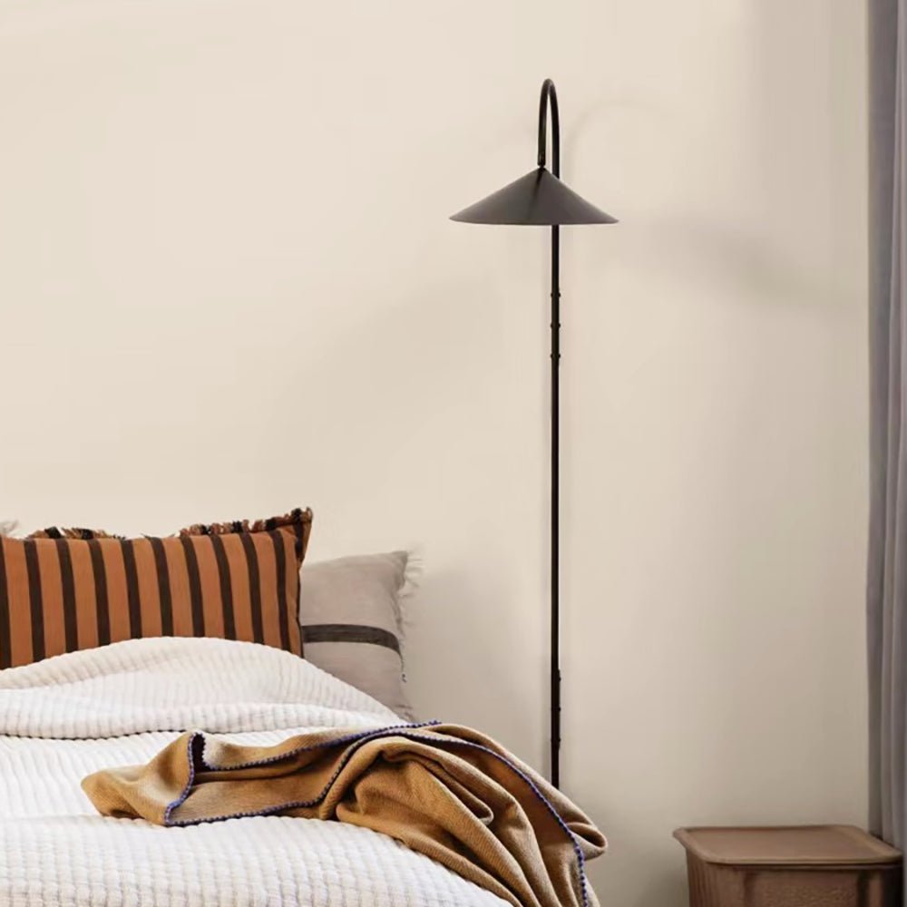 Alocasia Swivel Plug‑in Wall Lamp – Adjustable Modern Lighting