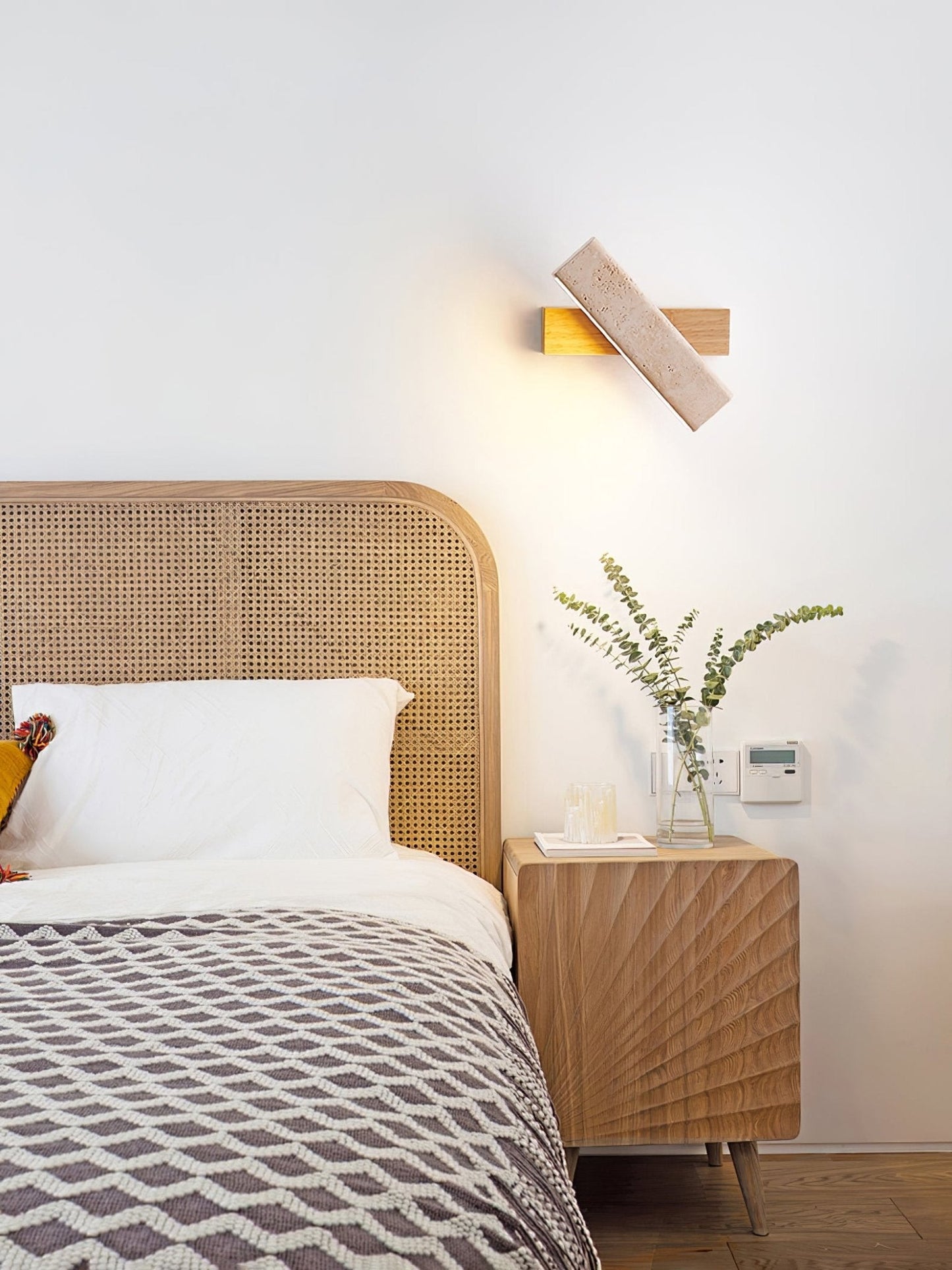 Axis Linear Wall Lamp - YIOSI