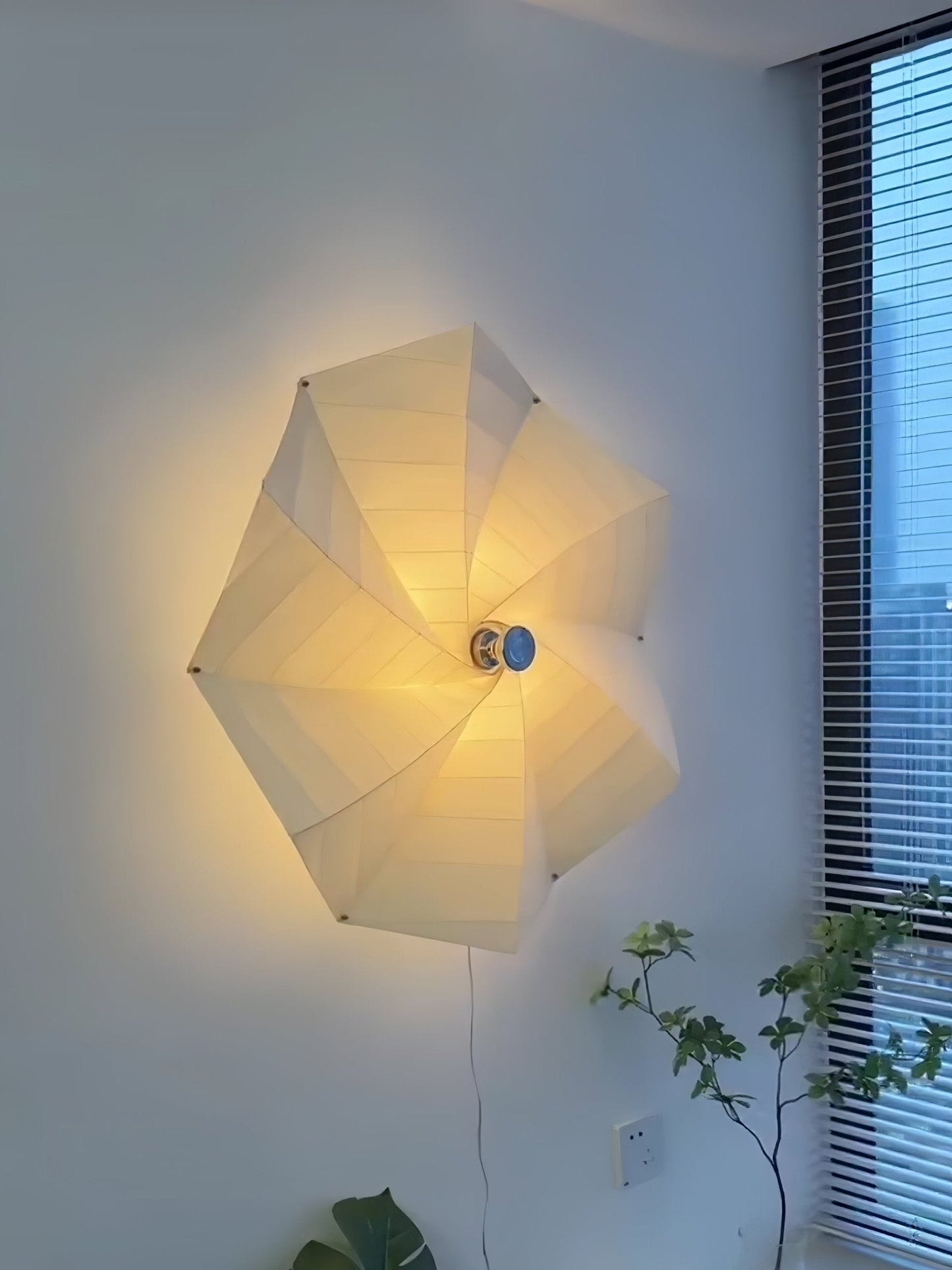Bloom Petals Wall Lamp - YIOSI