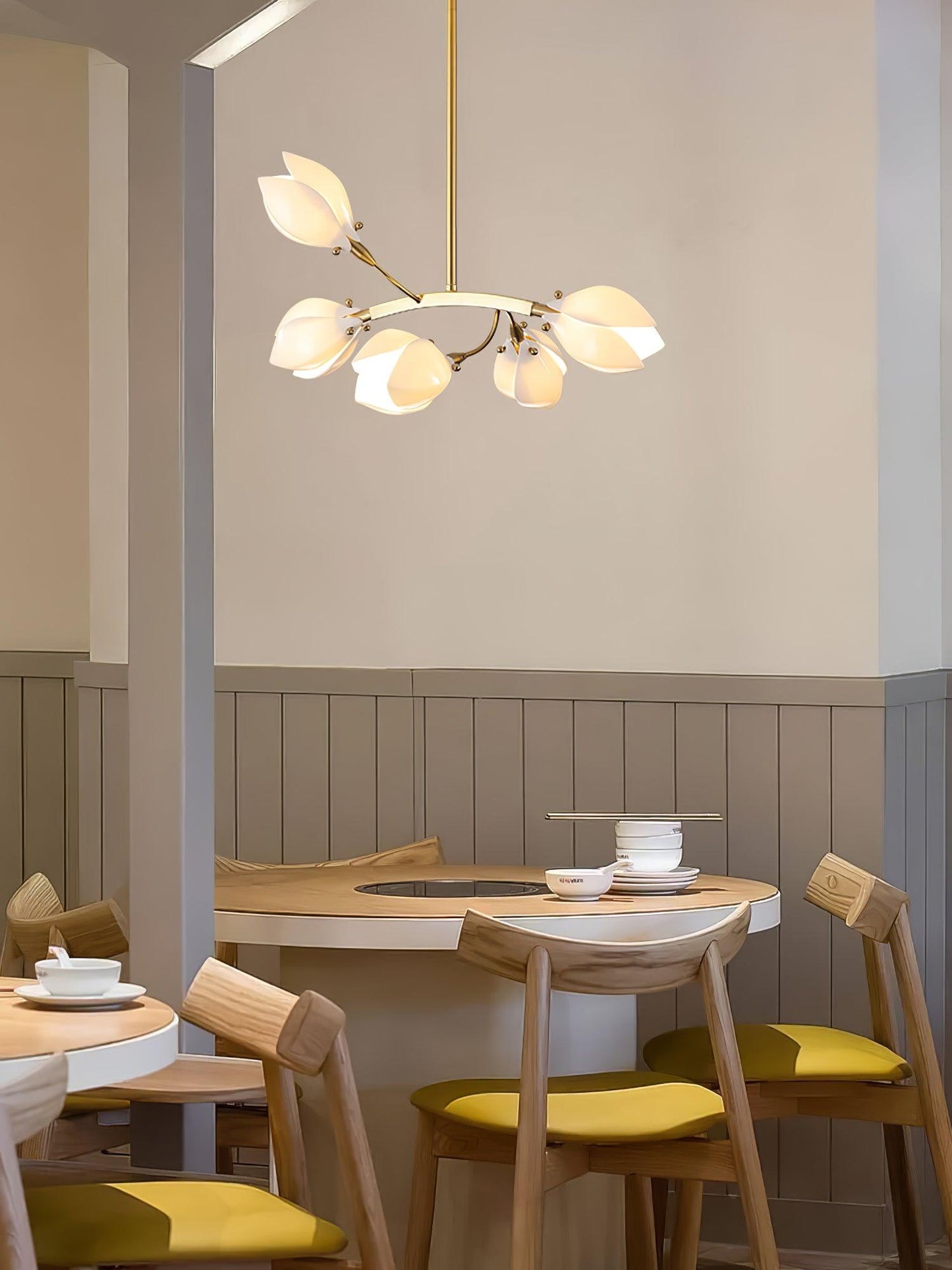 White Porcelain Magnolia Chandelier - YIOSI