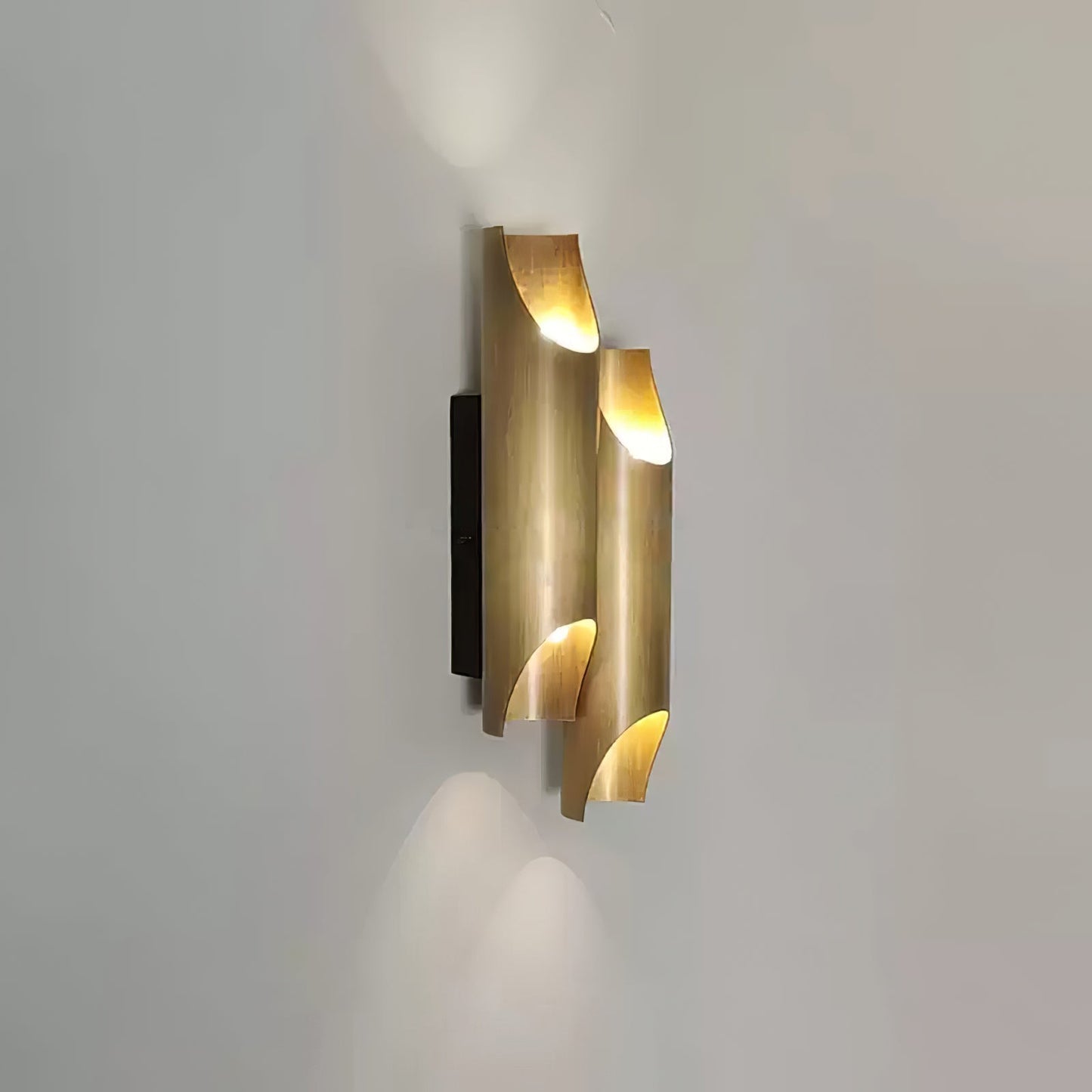 Elegant Callahan Brass Wall Lamp with Dual-Tube Design