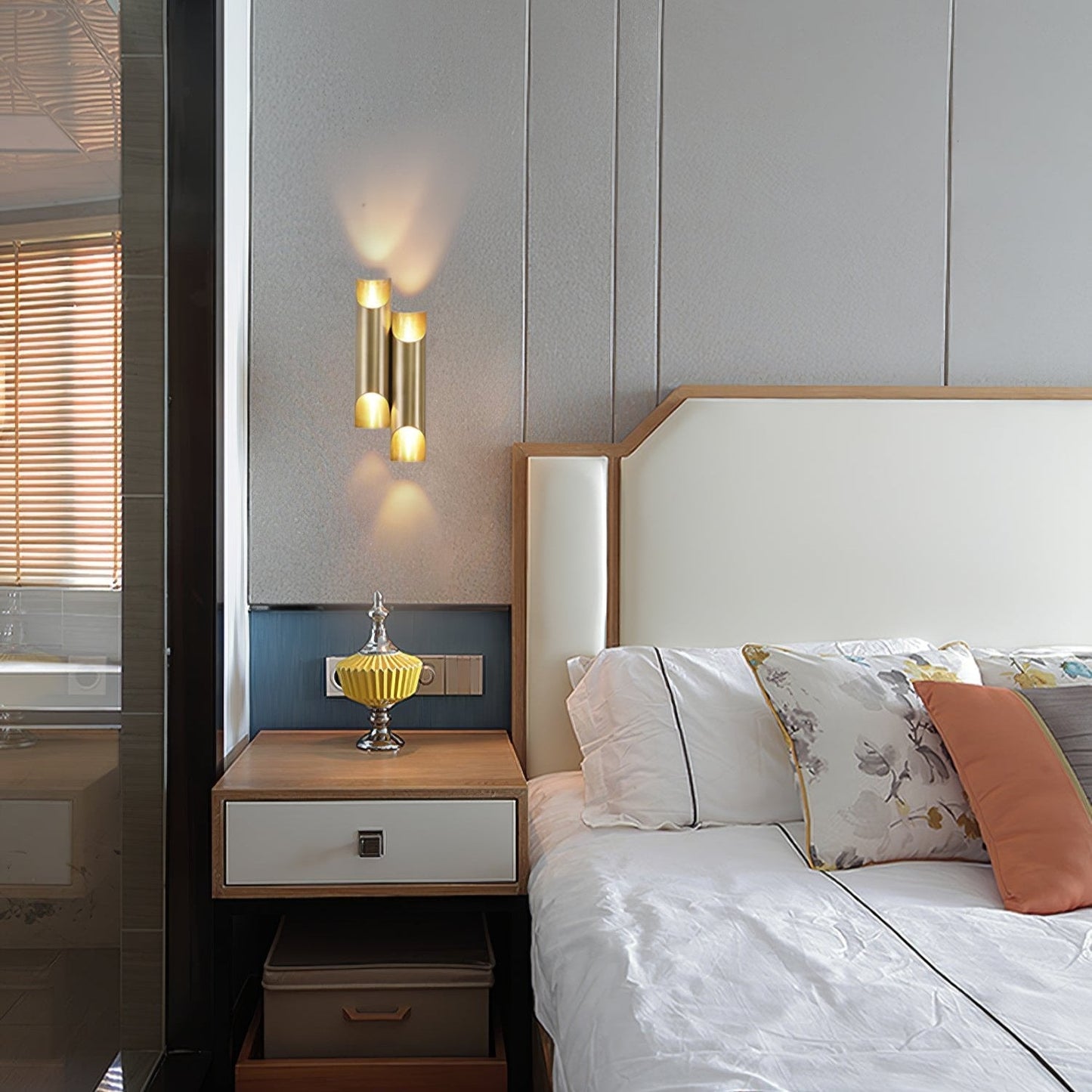 Elegant Callahan Brass Wall Lamp with Dual-Tube Design