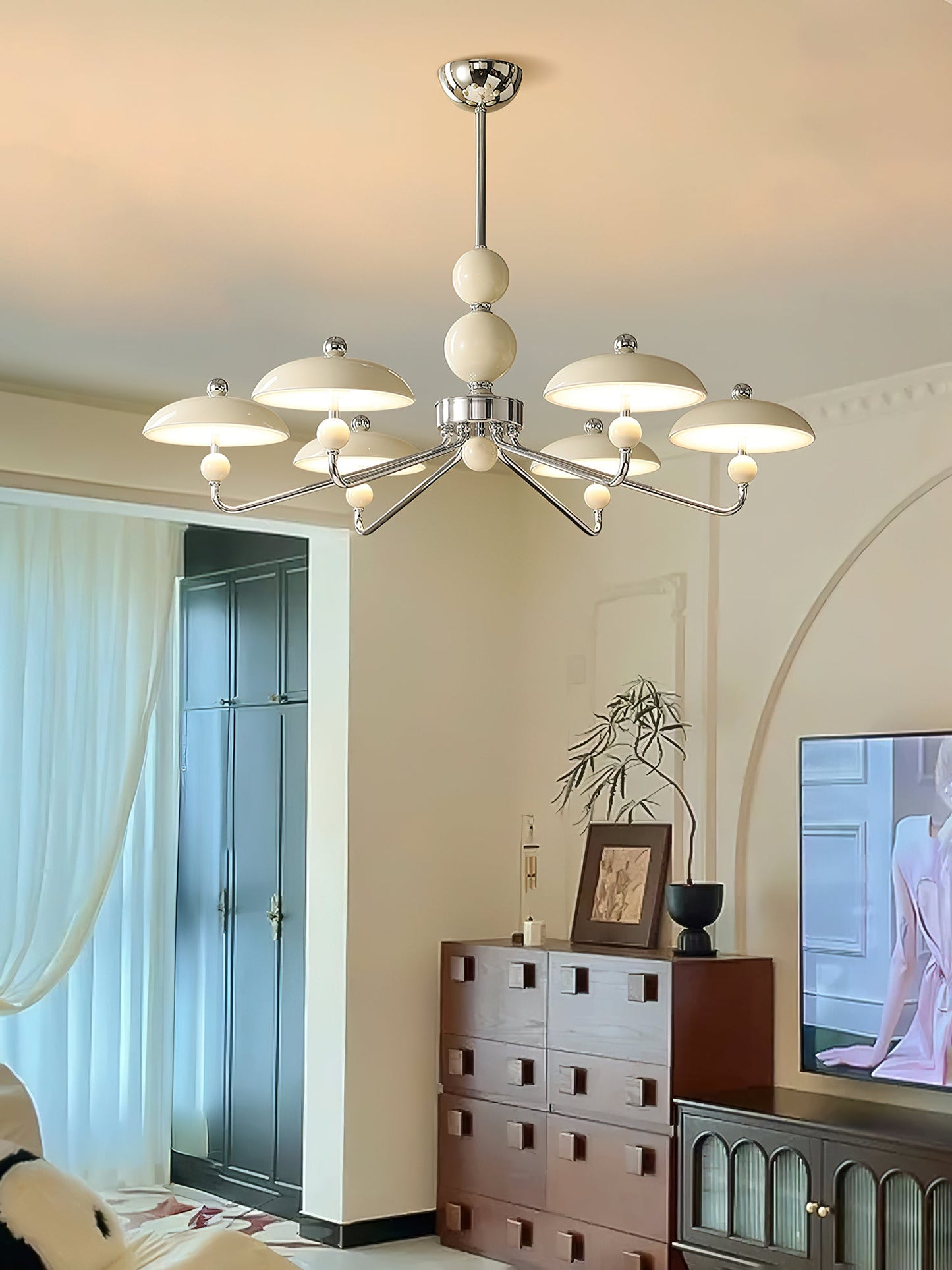 Celvara Chandelie - YIOSI