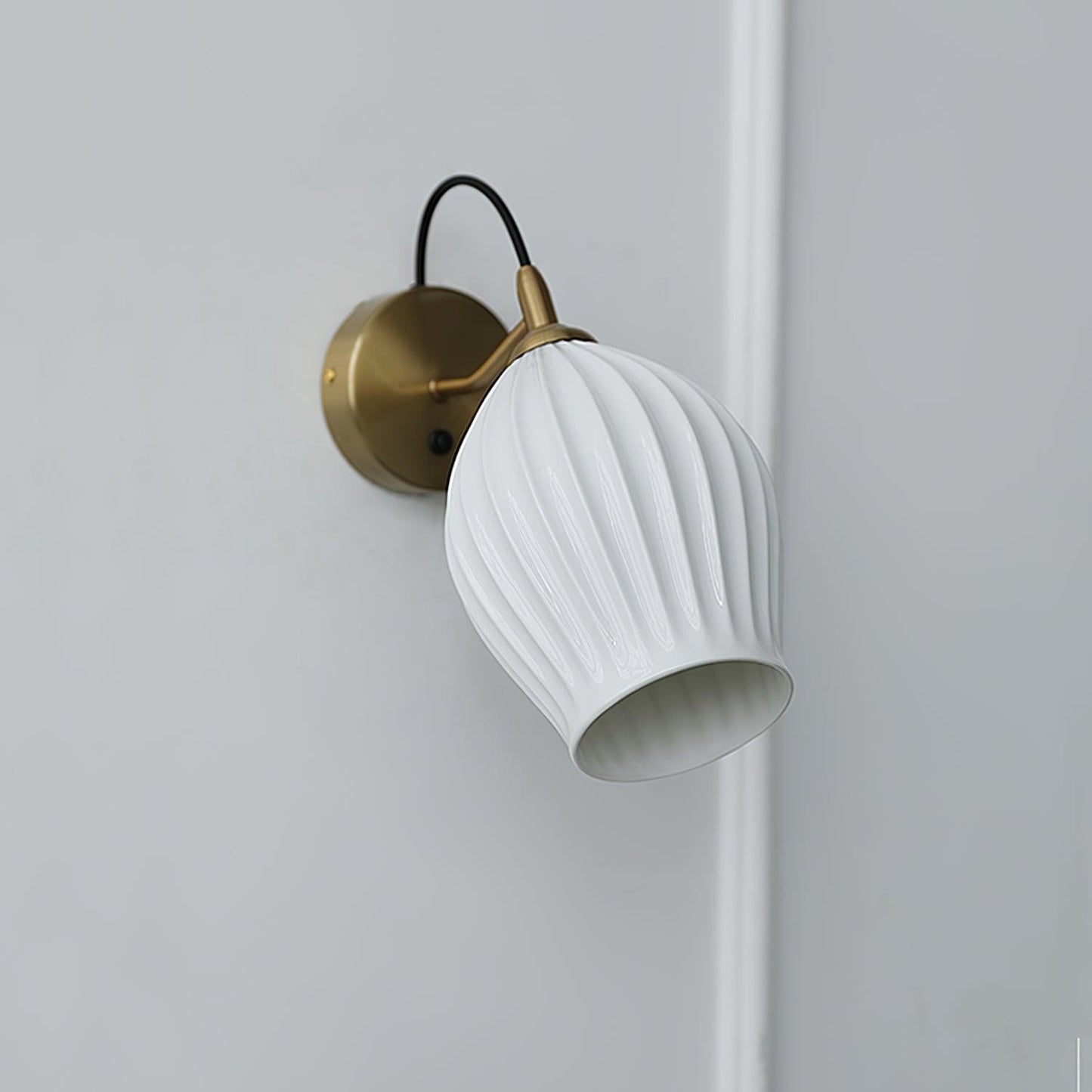 Ceramic Ribbed Wall light - YIOSI