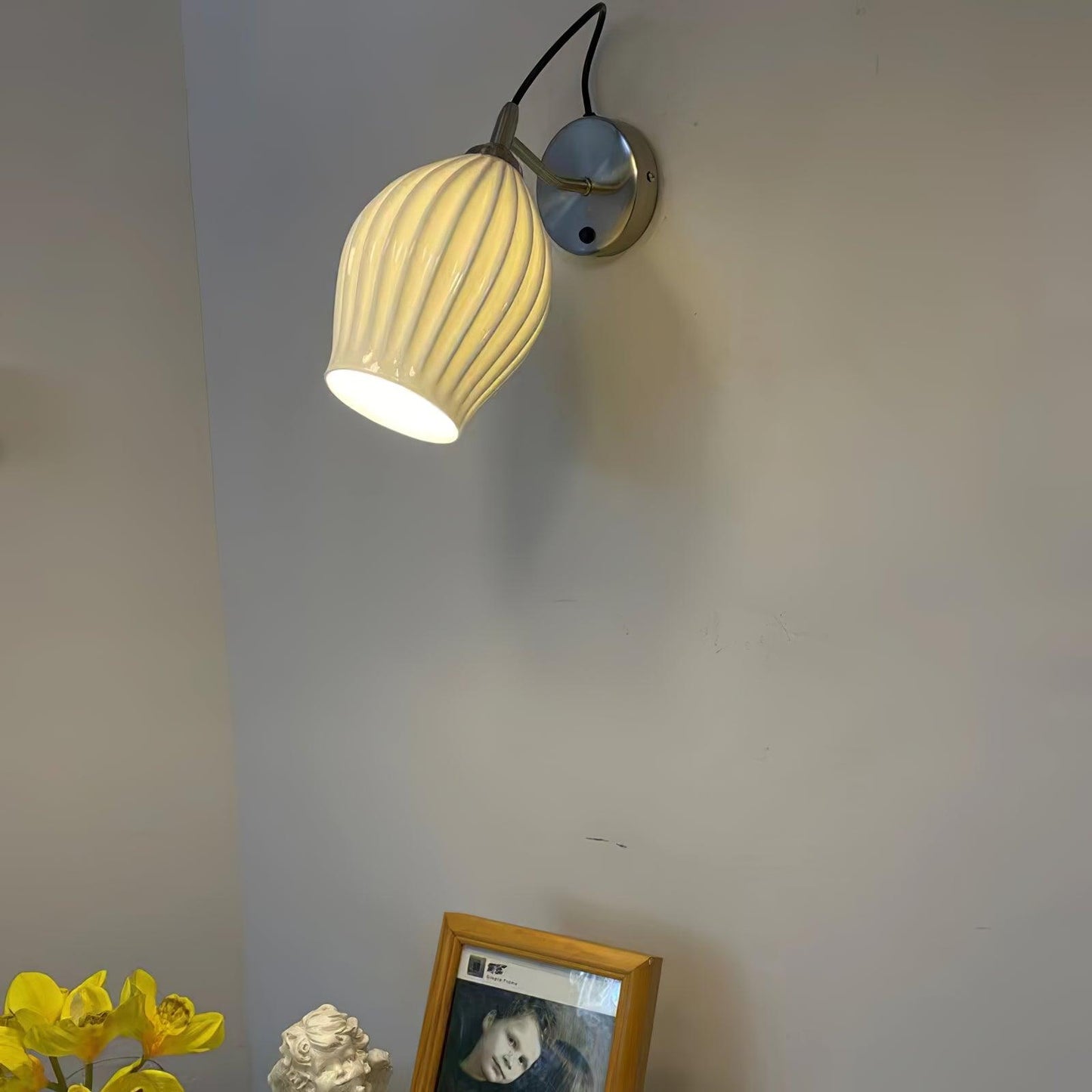 Ceramic Ribbed Wall light - YIOSI