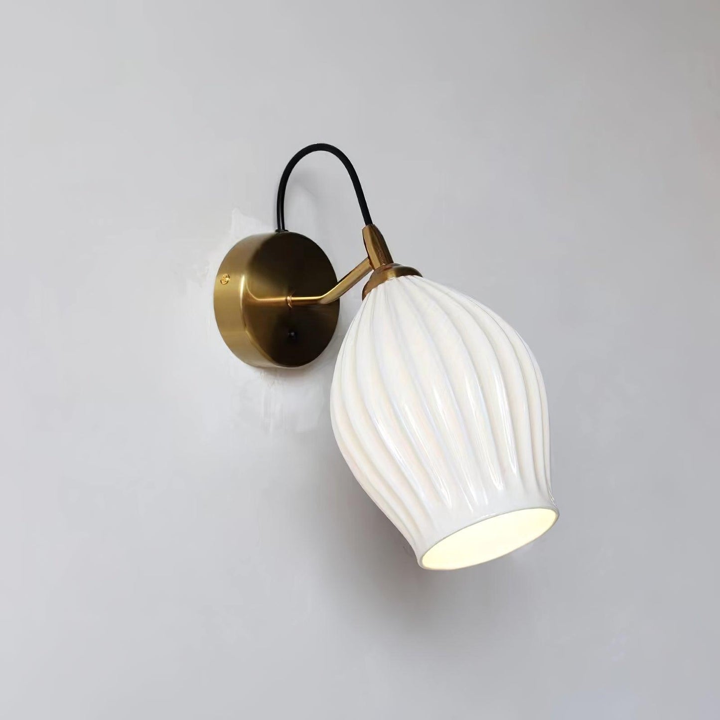 Ceramic Ribbed Wall light - YIOSI