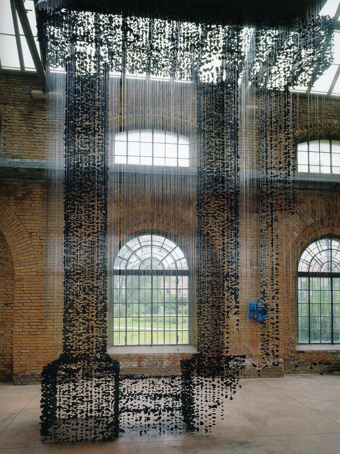 Charcoal Chandeliers M to R - YIOSI