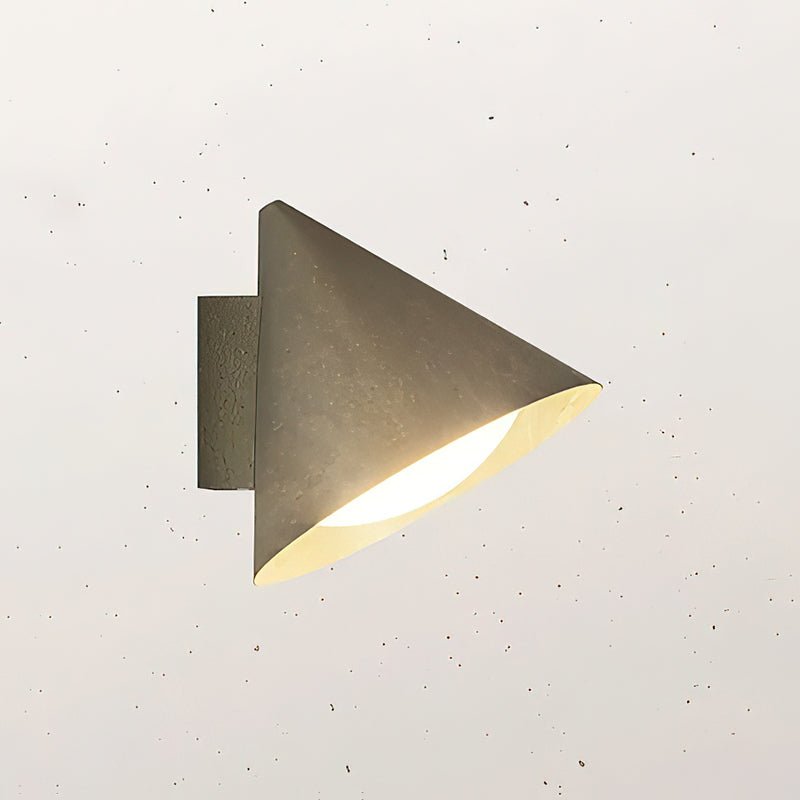 Vakkerlight Cone Metal Wall Lamp – Gold/Black Warm Light