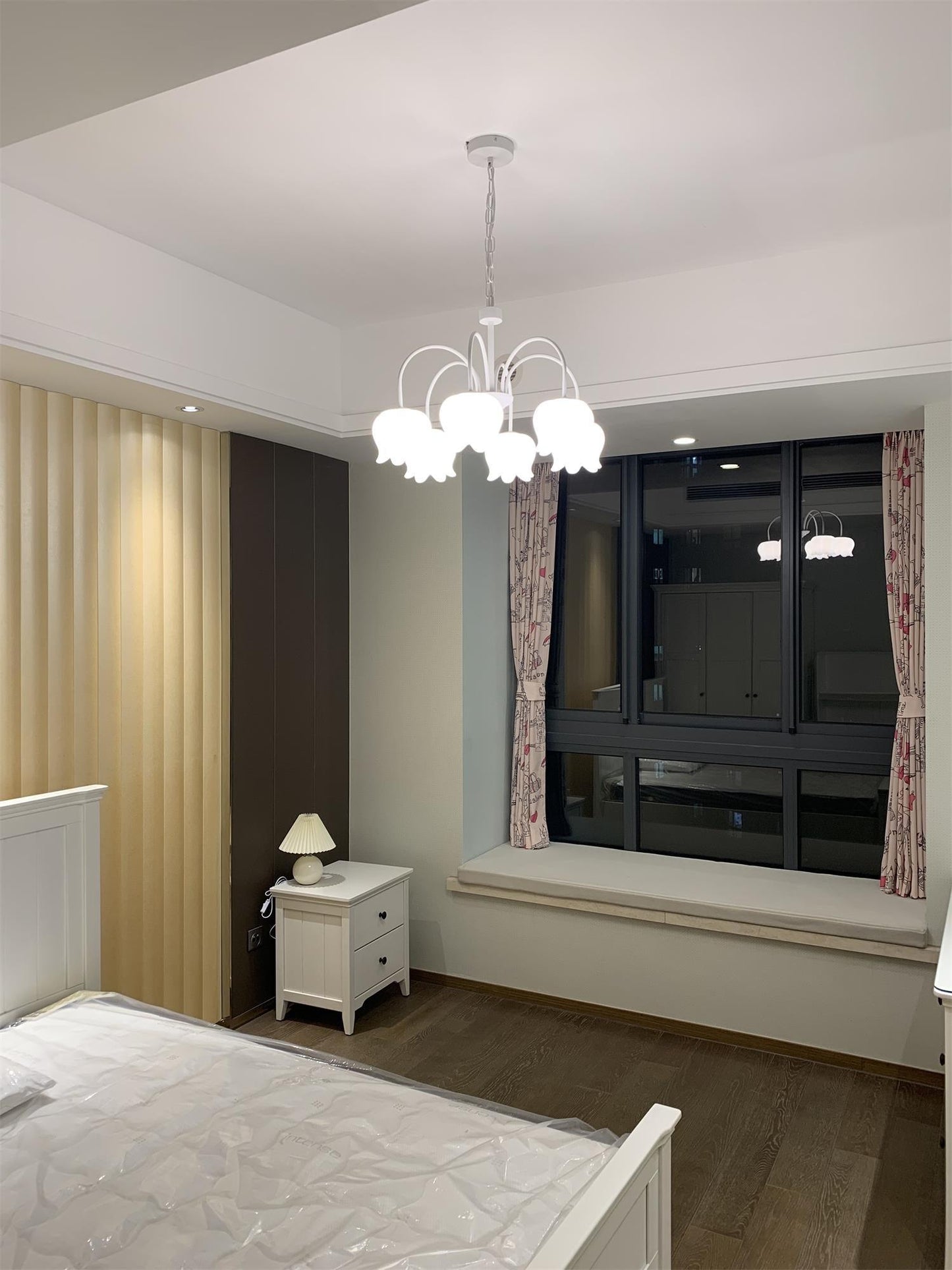 Curved Arm Bell Chandelier - YIOSI