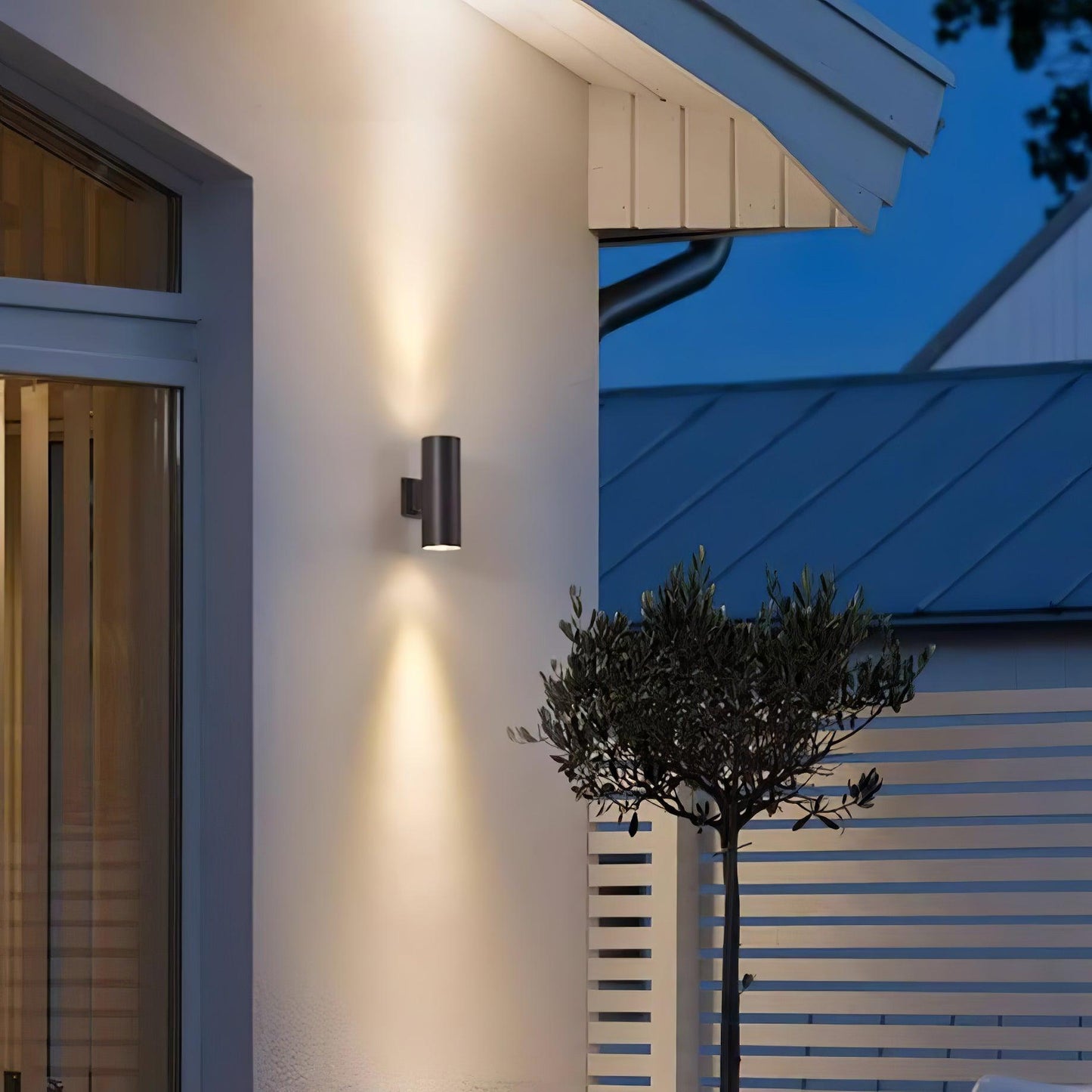 Vakkerlight Cylindrical Outdoor Wall Light – 4.3