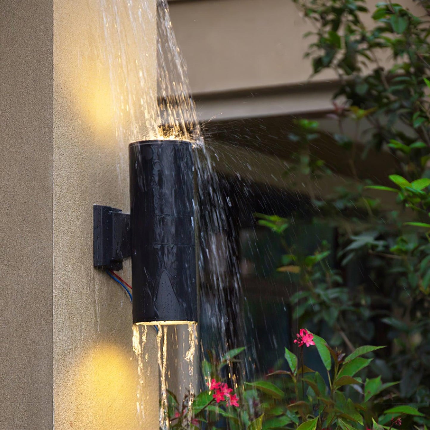 Vakkerlight Cylindrical Outdoor Wall Light – 4.3