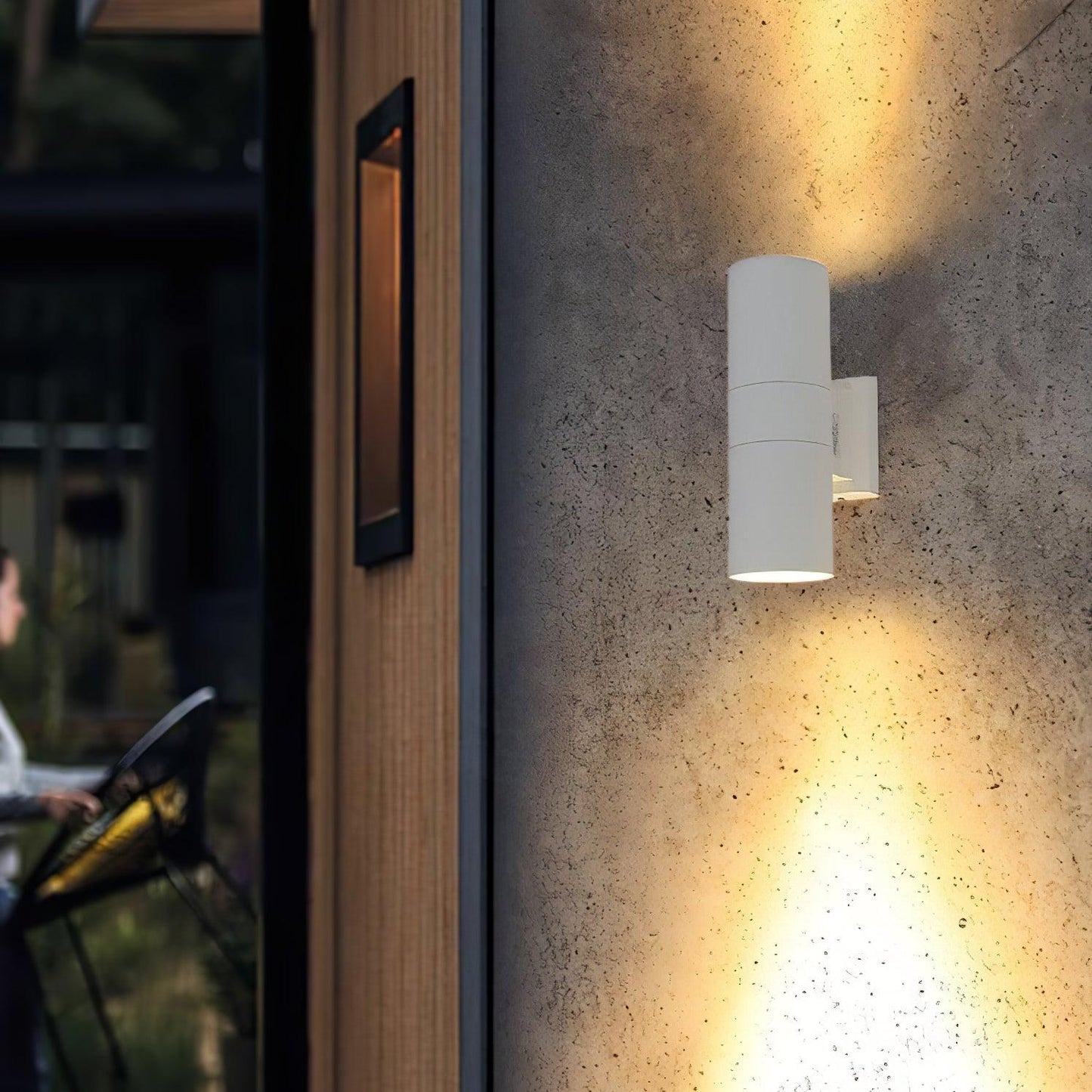 Vakkerlight Cylindrical Outdoor Wall Light – 4.3