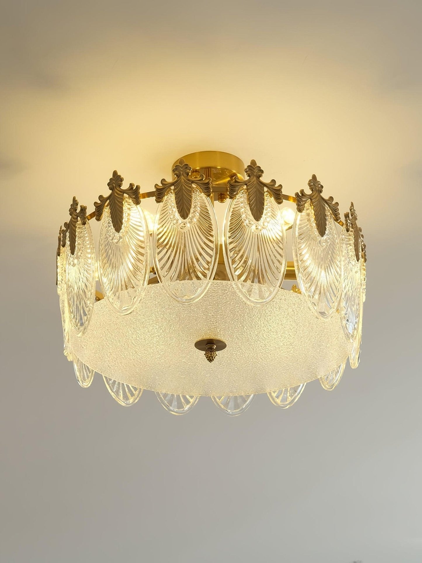 Decorative Pattern Glass Round Chandelier - YIOSI