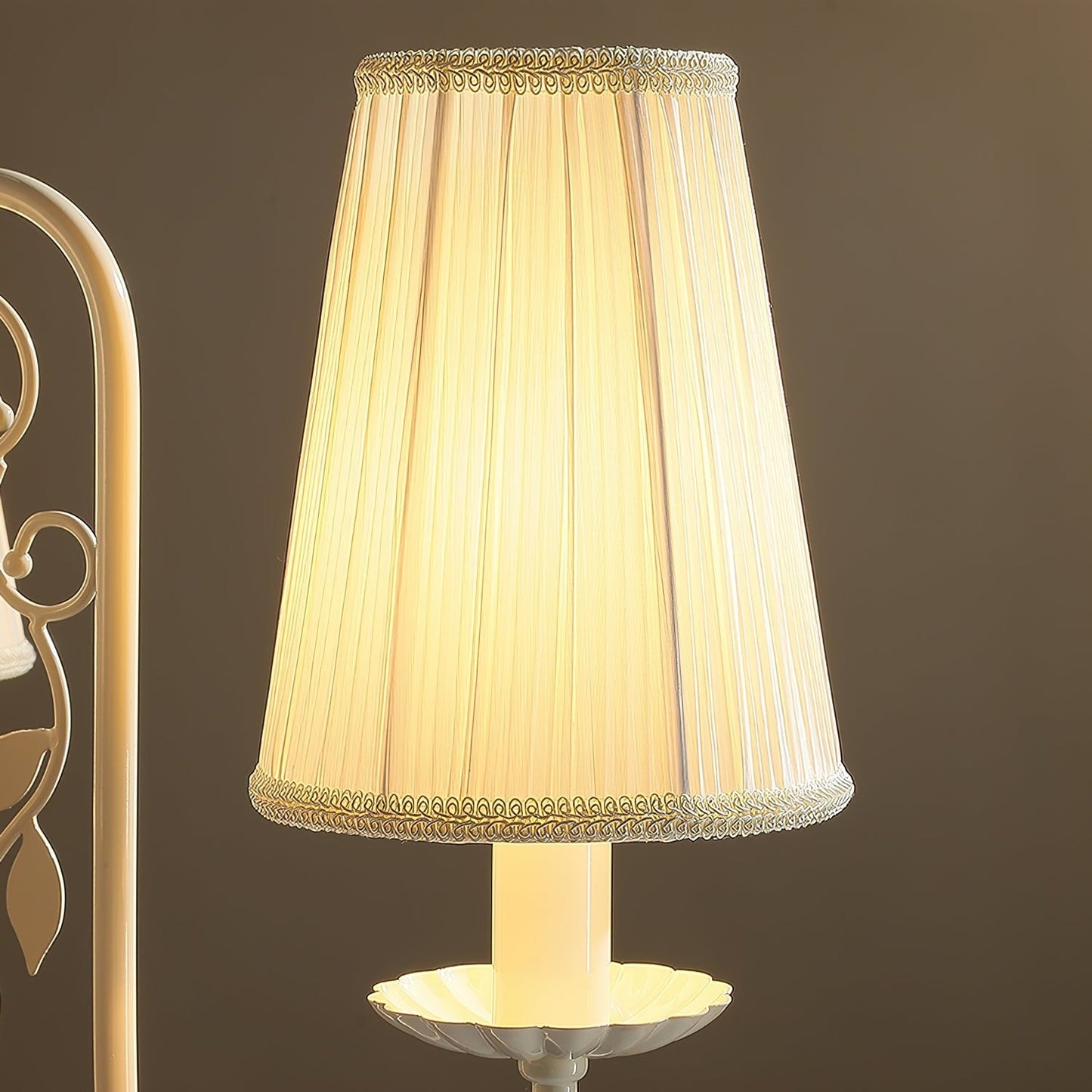 Evelora Chandelier - YIOSI