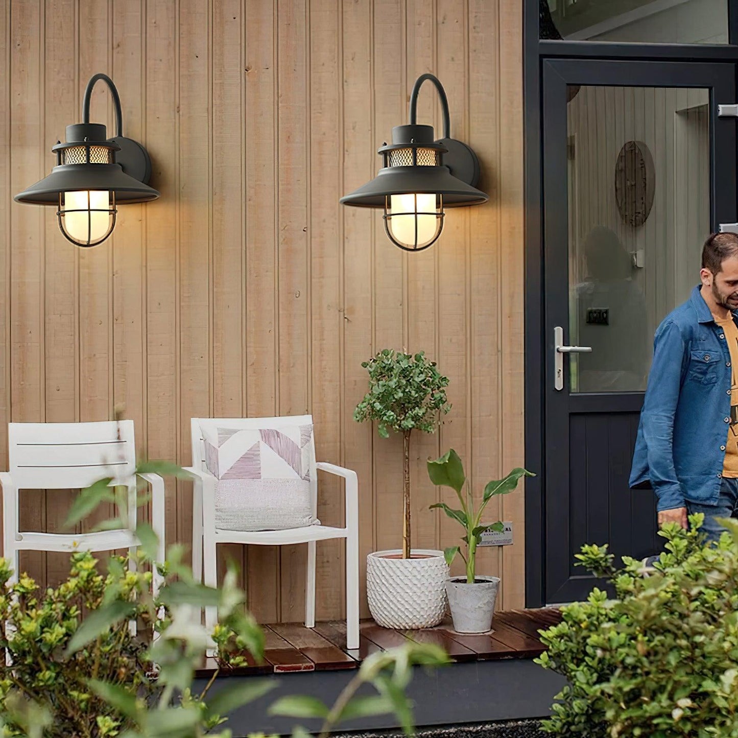 Felix Outdoor Wall Lamp – Black Frosted Glass, IP65 Waterproof, Style