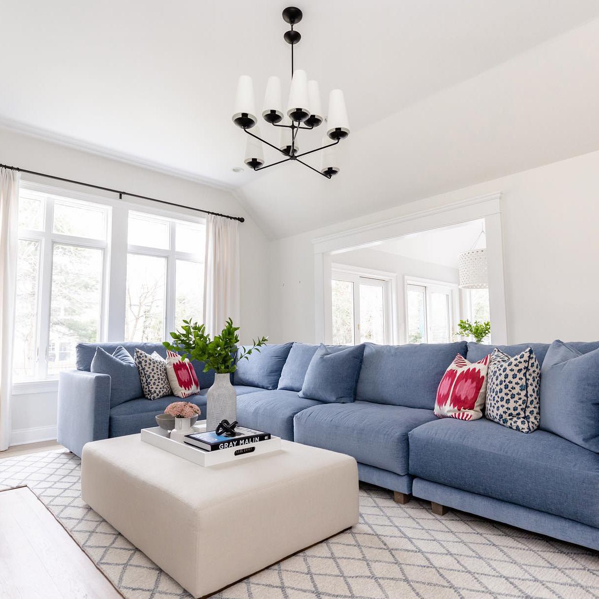 Fontaine Vertical Chandelier - YIOSI