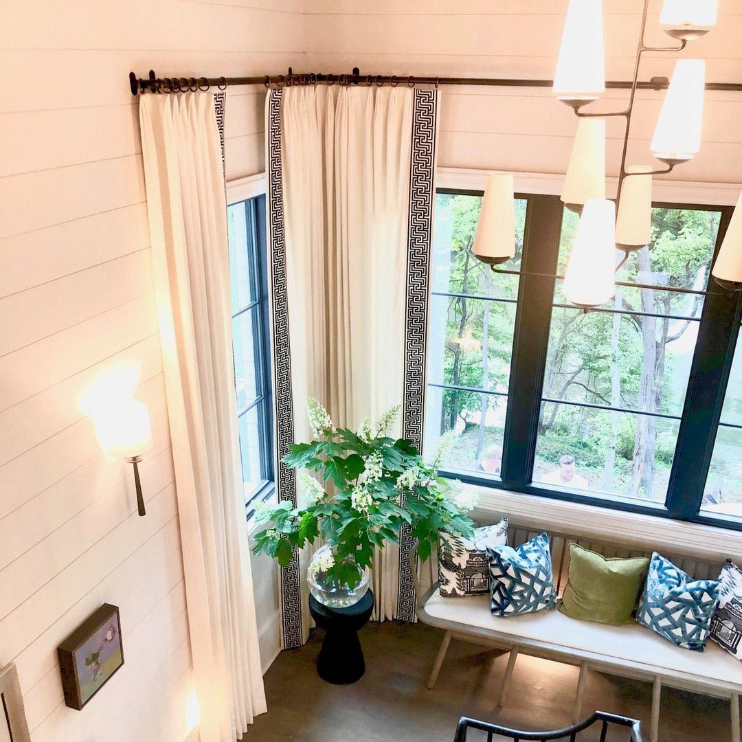 Fontaine Vertical Chandelier - YIOSI