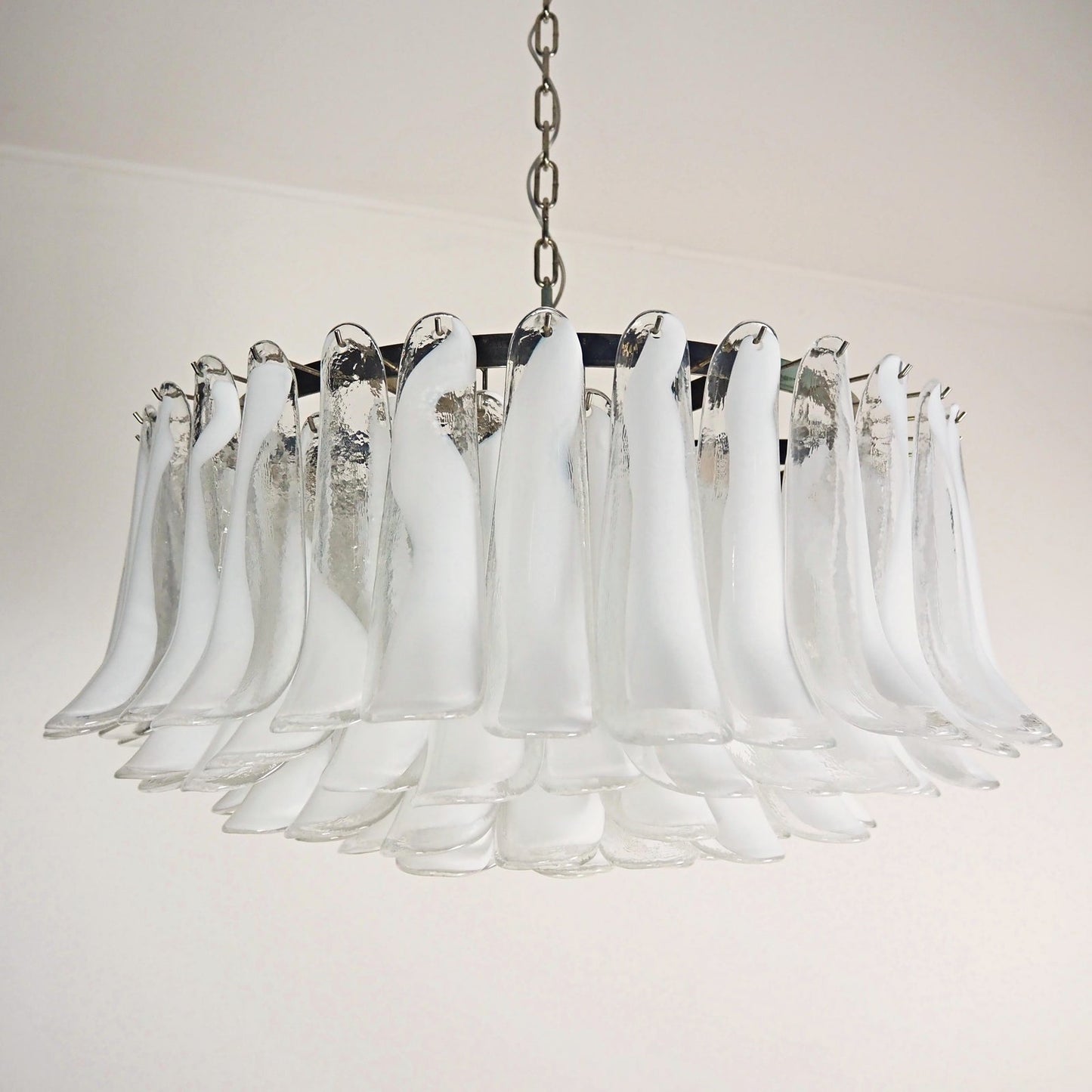 Petals White Murano Chandelier - YIOSI