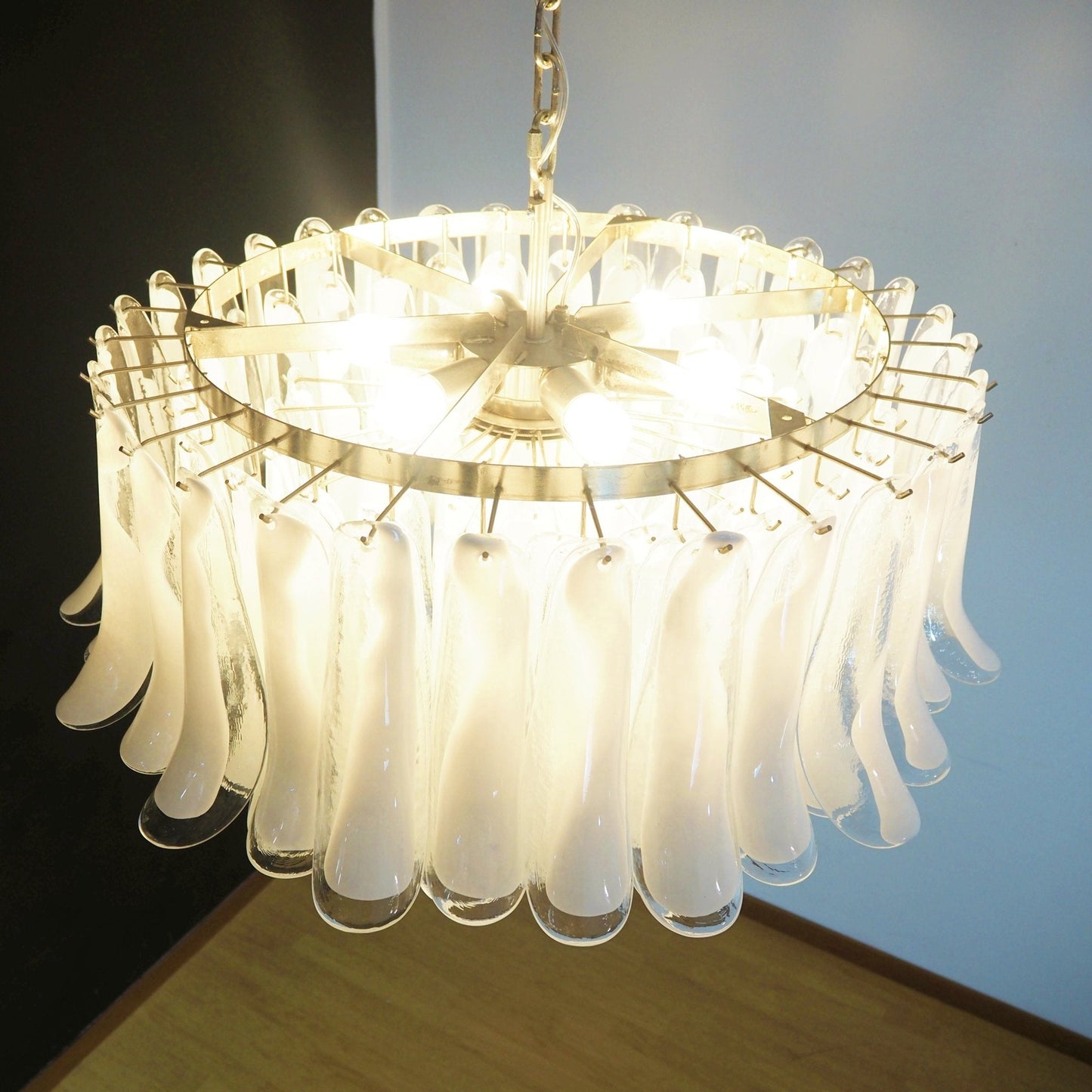 Petals White Murano Chandelier - YIOSI