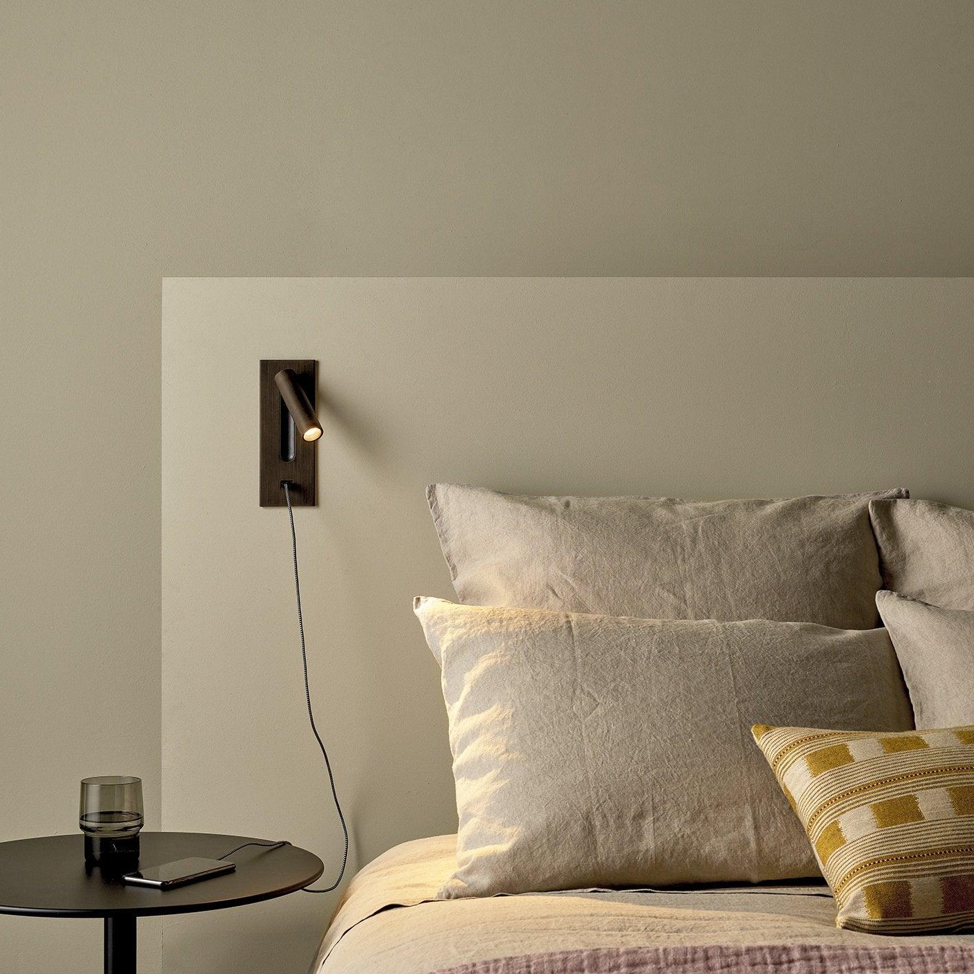 Vakker Folded Back Bedside Wall Lamp with Adjustable LED