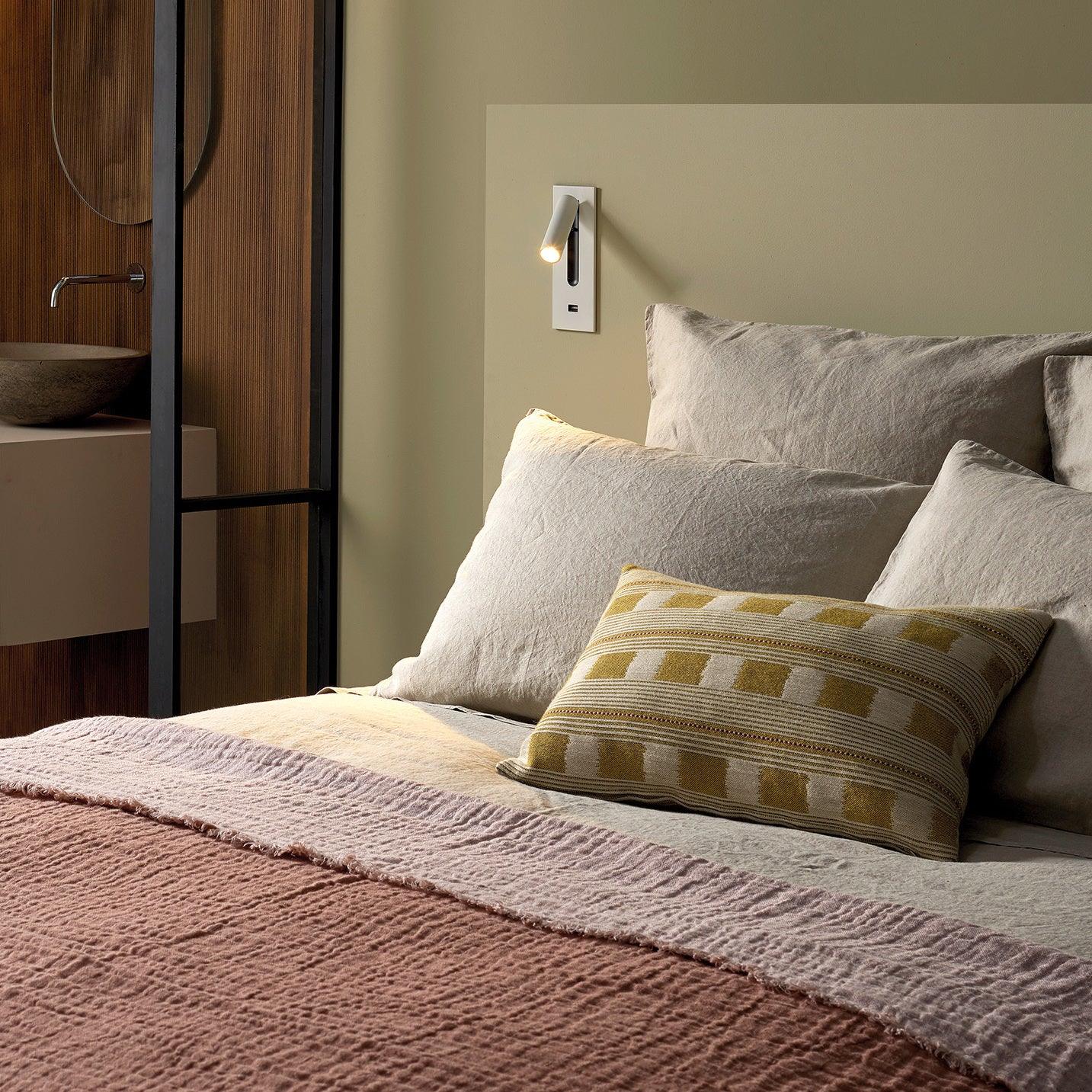 Vakker Folded Back Bedside Wall Lamp with Adjustable LED