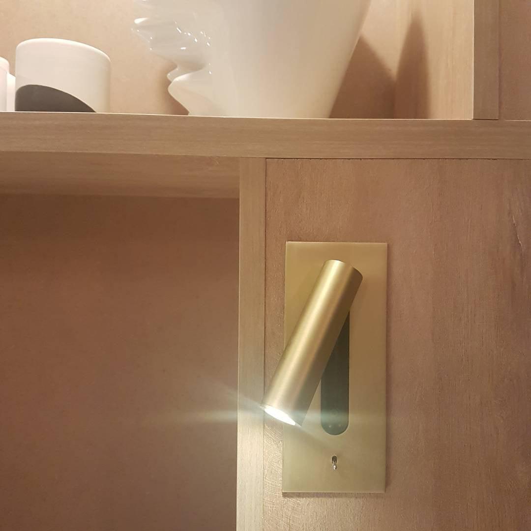 Vakker Folded Back Bedside Wall Lamp with Adjustable LED