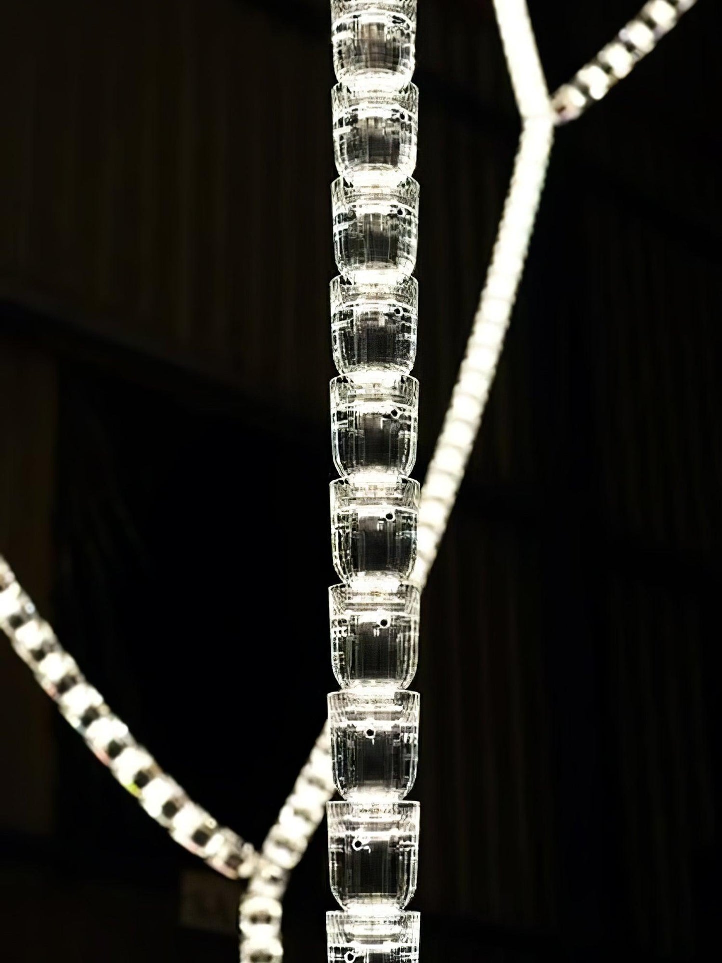 Gabriel Chandelier J - YIOSI