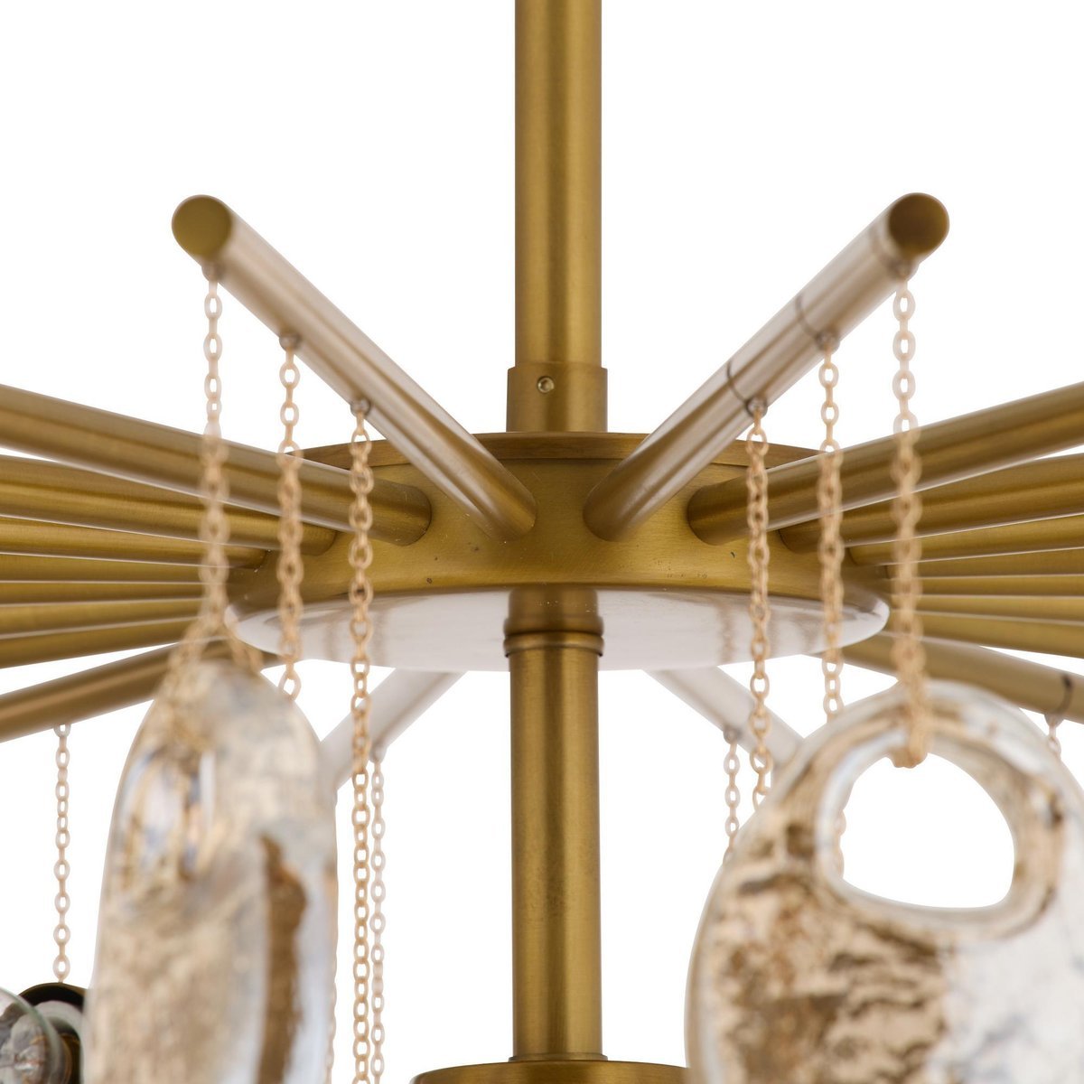 Jacqueline Chandelier - YIOSI