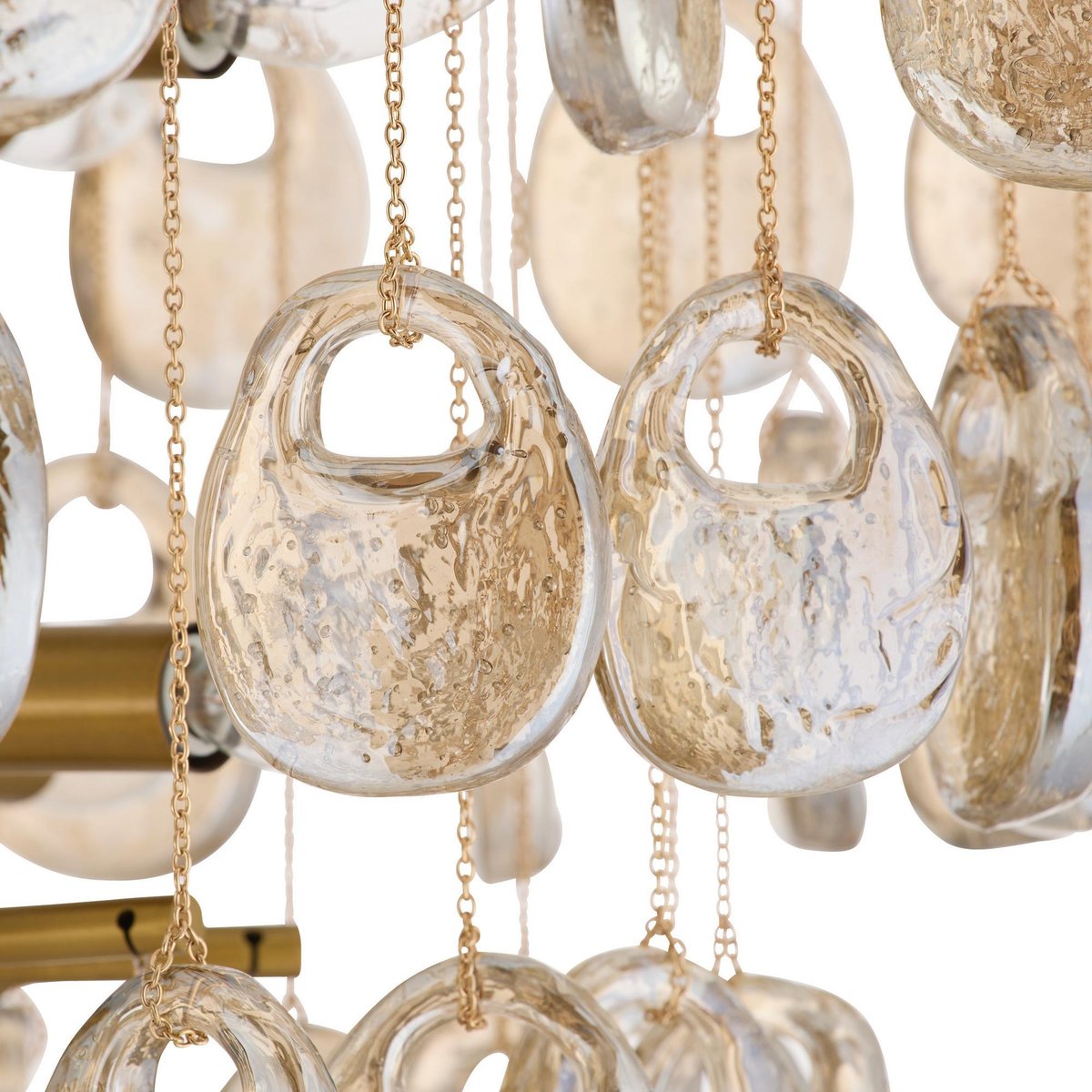 Jacqueline Chandelier - YIOSI