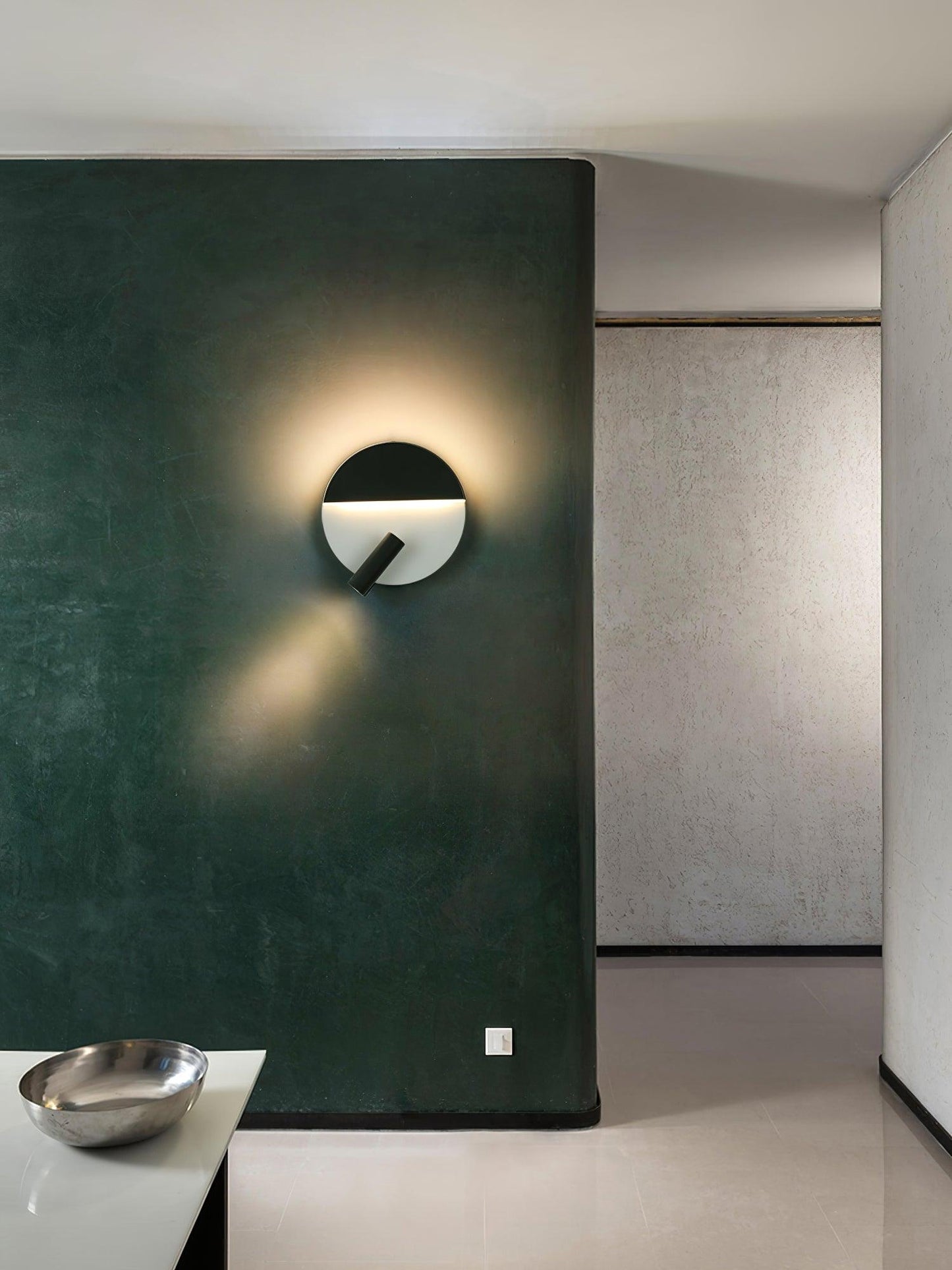 Kneeland Rotatable Wall Lamp - YIOSI