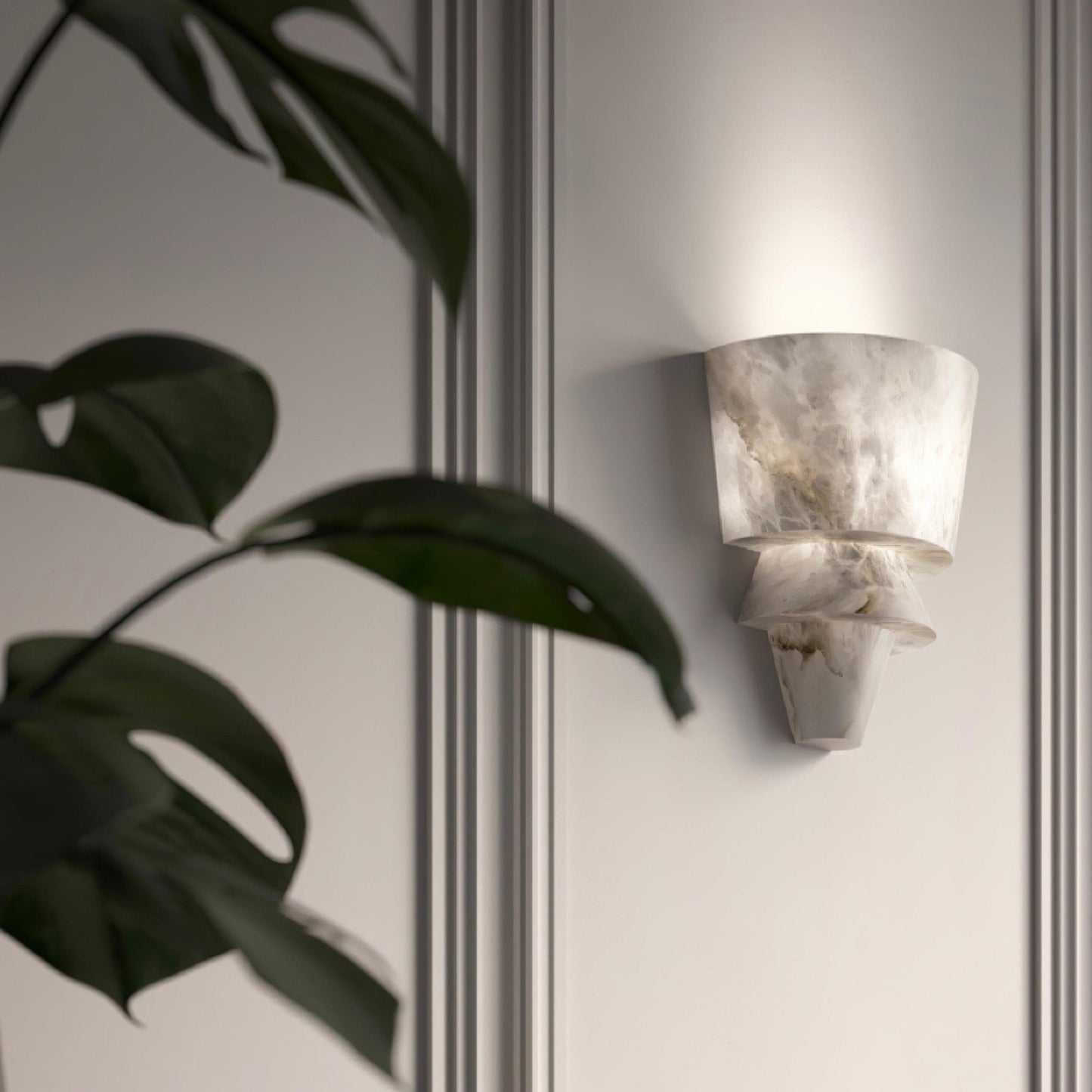 Vakkerlight Alabaster Laboratory Wall Light – Modern Geometric Sconce