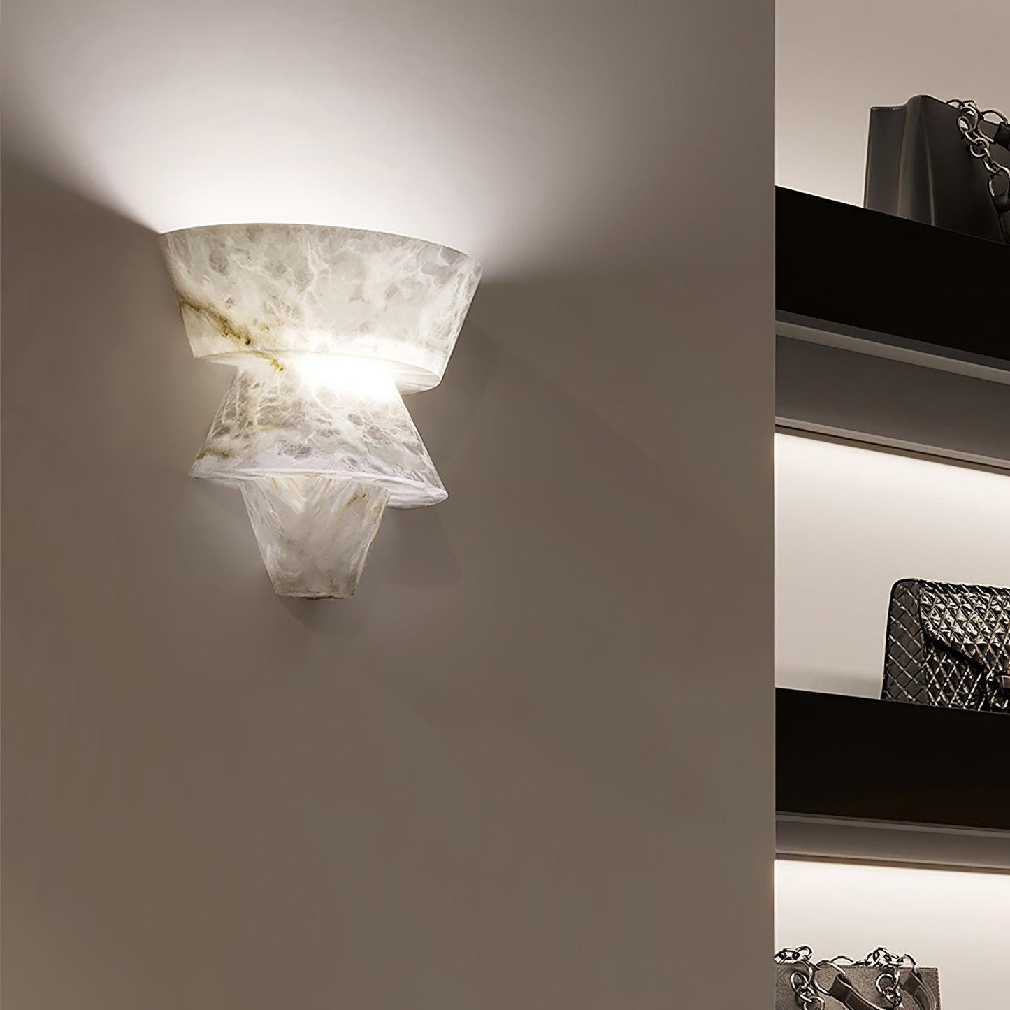 Vakkerlight Alabaster Laboratory Wall Light – Modern Geometric Sconce
