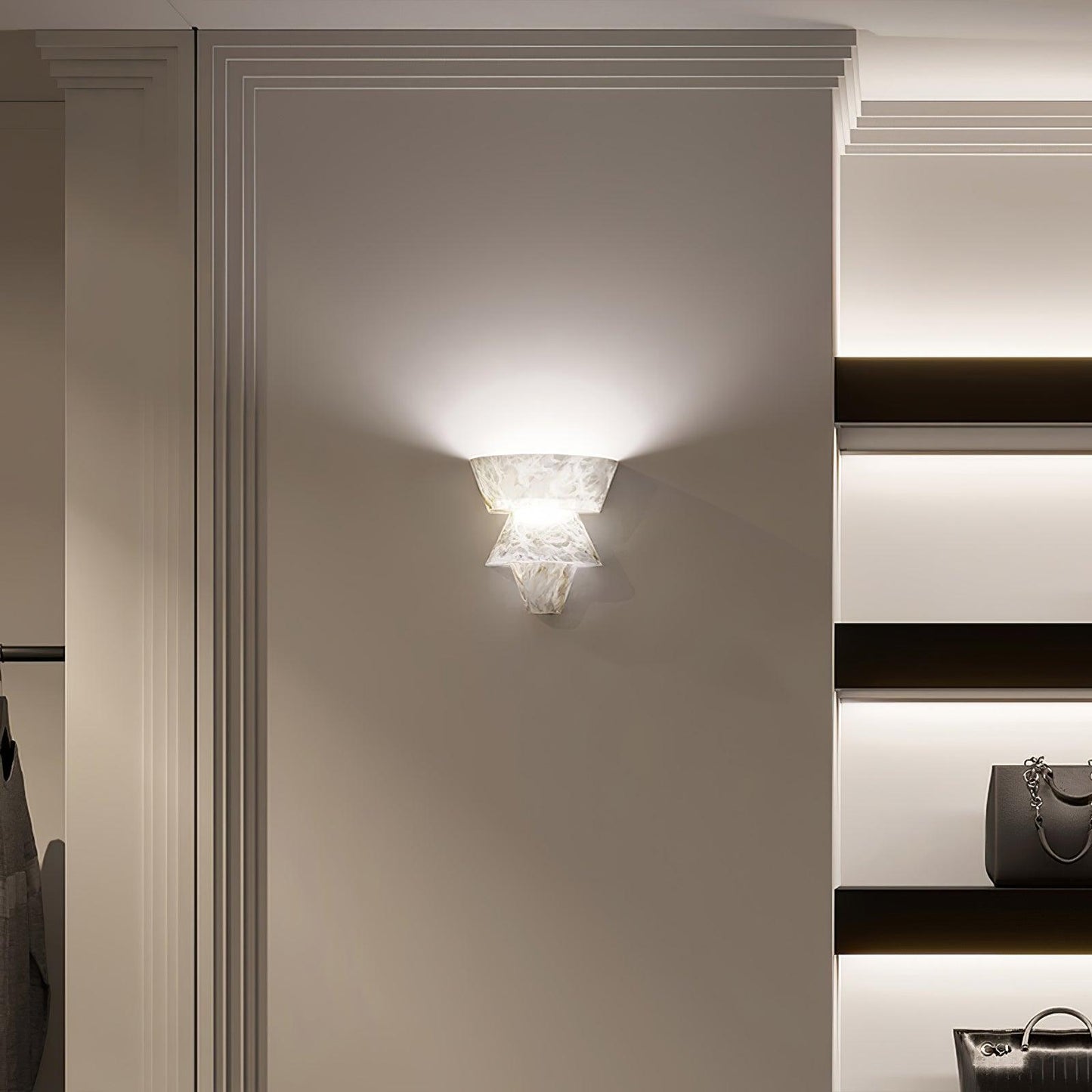 Vakkerlight Alabaster Laboratory Wall Light – Modern Geometric Sconce